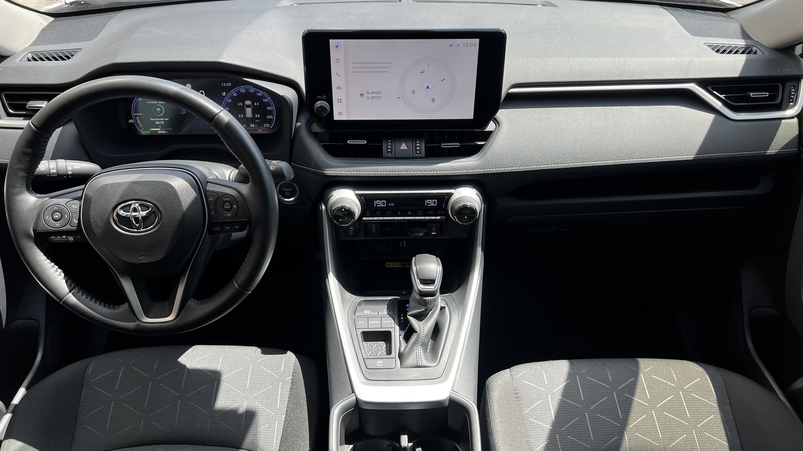 Toyota RAV4 2024 року, Універсал, Тойота Центр Вінниця "Преміум Мотор", м.Вінниця | Фото № 8 Toyota RAV4 2024 року з пробігом 37782 км, Універсал, Тойота Центр Вінниця "Преміум Мотор", м.Вінниця - 1620000 ГРН | Фото № 8