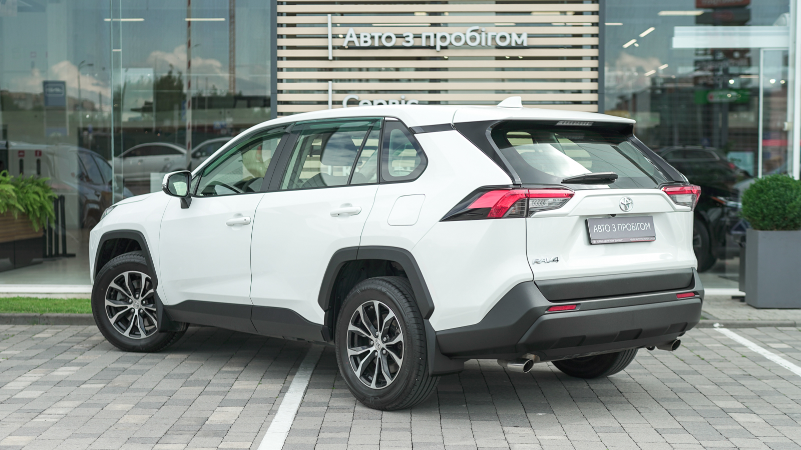Toyota RAV4 2019 року, Універсал, Тойота Центр Львів "Діамант", м.Львів | Фото № 2 Toyota RAV4 2019 року з пробігом 60585 км, Універсал, Тойота Центр Львів "Діамант", м.Львів - 1195150 ГРН | Фото № 2