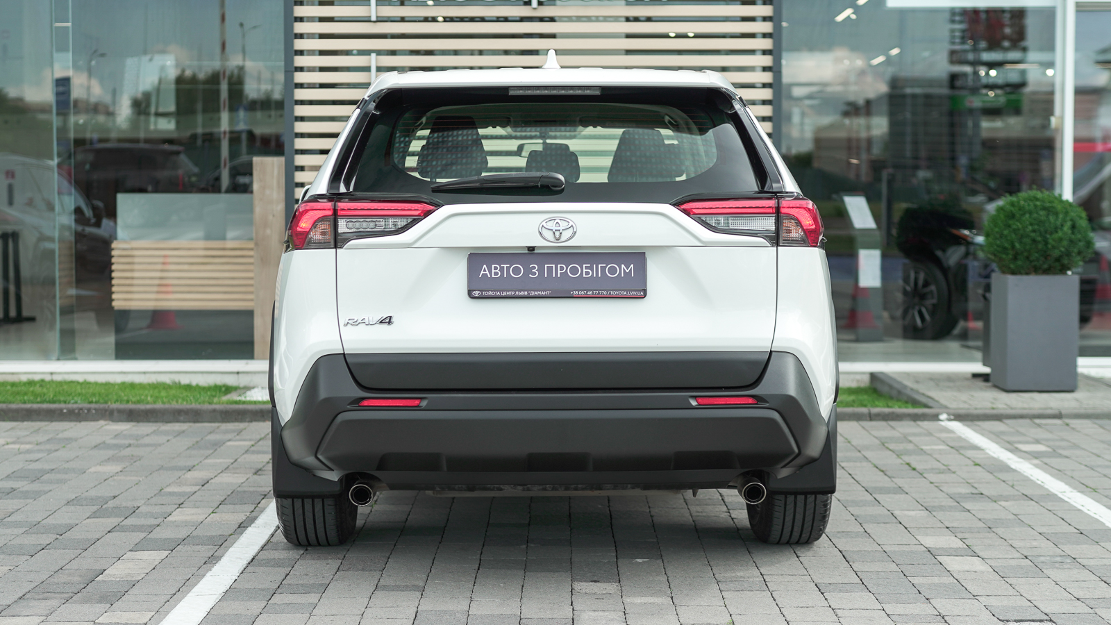 Toyota RAV4 2019 року, Універсал, Тойота Центр Львів "Діамант", м.Львів | Фото № 4 Toyota RAV4 2019 року з пробігом 60585 км, Універсал, Тойота Центр Львів "Діамант", м.Львів - 1195150 ГРН | Фото № 4