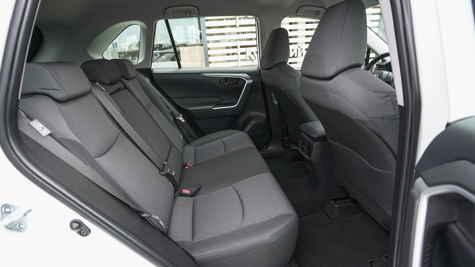 Toyota RAV4 2019 року, Універсал, Тойота Центр Львів "Діамант", м.Львів | Фото № 7 Toyota RAV4 2019 року з пробігом 60585 км, Універсал, Тойота Центр Львів "Діамант", м.Львів - 1195150 ГРН | Фото № 7