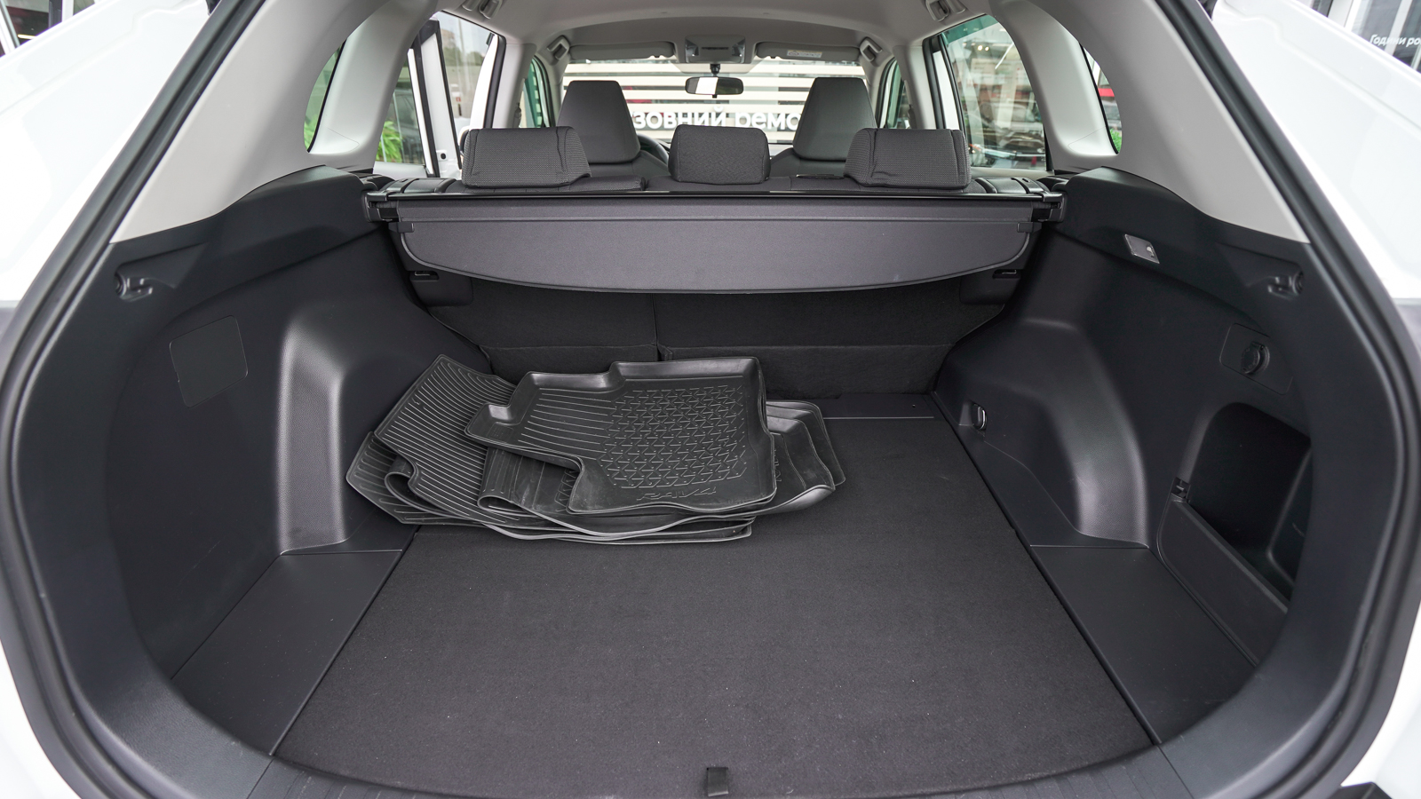 Toyota RAV4 2019 року, Універсал, Тойота Центр Львів "Діамант", м.Львів | Фото № 10 Toyota RAV4 2019 року з пробігом 60585 км, Універсал, Тойота Центр Львів "Діамант", м.Львів - 1195150 ГРН | Фото № 10