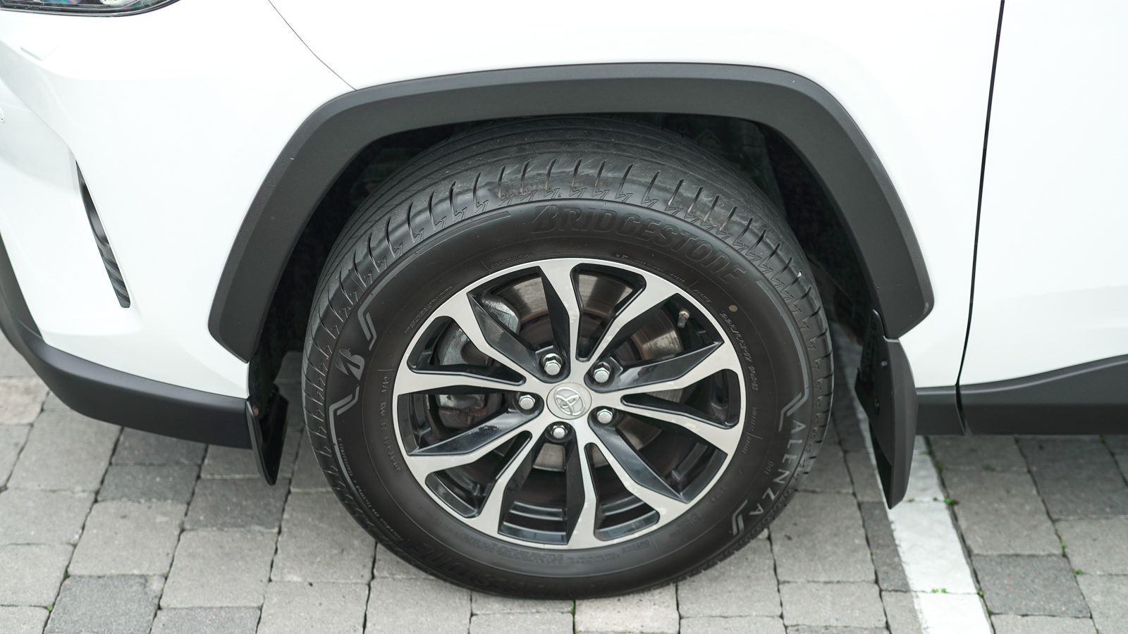 Toyota RAV4 2019 року, Універсал, Тойота Центр Львів "Діамант", м.Львів | Фото № 11 Toyota RAV4 2019 року з пробігом 60585 км, Універсал, Тойота Центр Львів "Діамант", м.Львів - 1195150 ГРН | Фото № 11