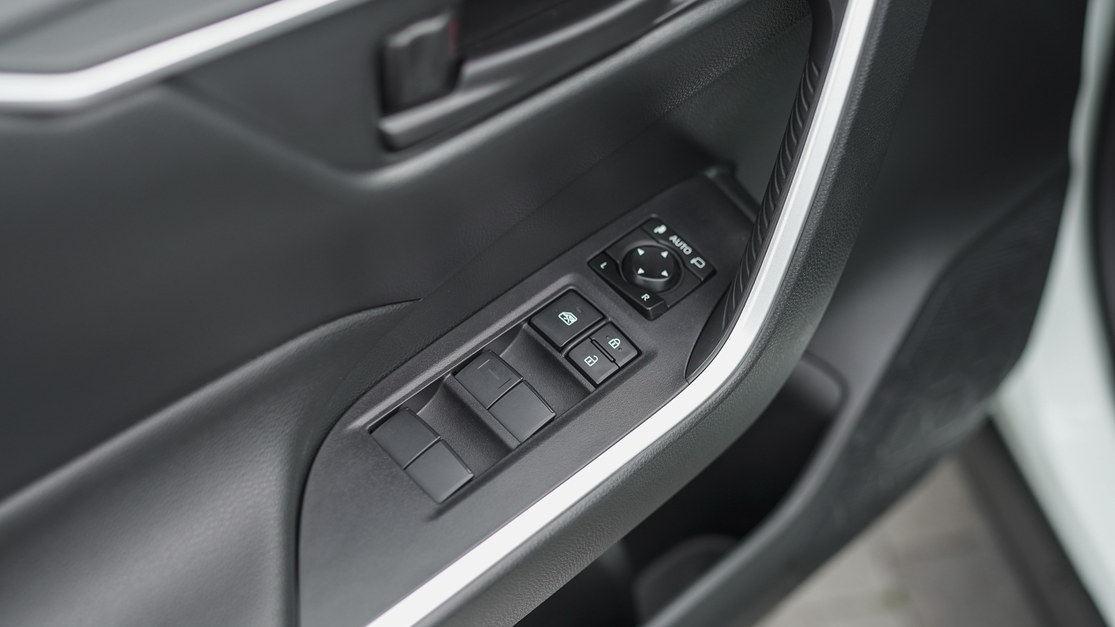 Toyota RAV4 2019 року, Універсал, Тойота Центр Львів "Діамант", м.Львів | Фото № 12 Toyota RAV4 2019 року з пробігом 60585 км, Універсал, Тойота Центр Львів "Діамант", м.Львів - 1195150 ГРН | Фото № 12