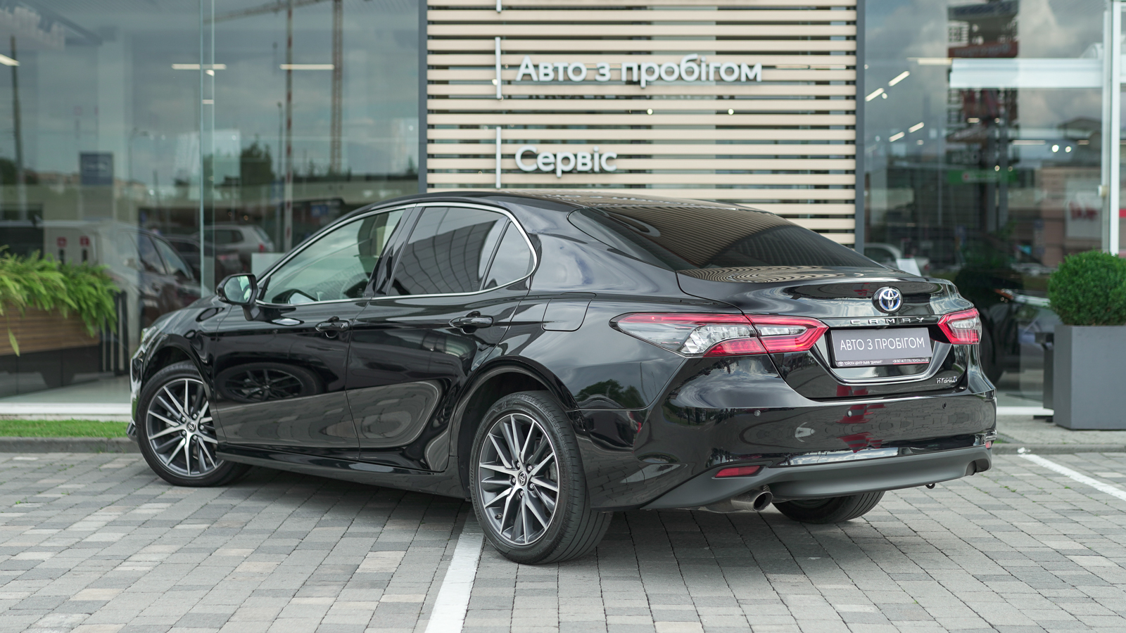 Toyota CAMRY 2022 року з пробігом 168985 км, Седан, Тойота Центр Львів "Діамант", м.Львів - 1285350 ГРН | Фото № 2