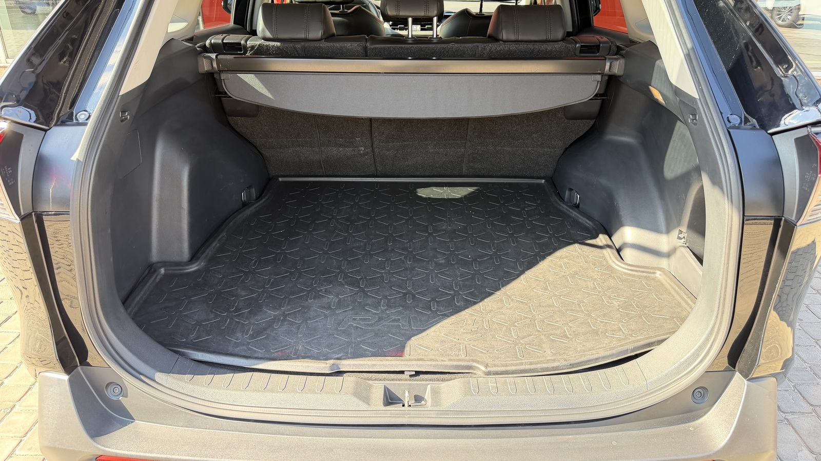 Toyota RAV4 2019 року, Універсал, Тойота Центр Кривий Ріг "Алмаз Сістем", м.Кривий Ріг | Фото № 10 Toyota RAV4 2019 року з пробігом 197598 км, Універсал, Тойота Центр Кривий Ріг "Алмаз Сістем", м.Кривий Ріг - 929500 ГРН | Фото № 10