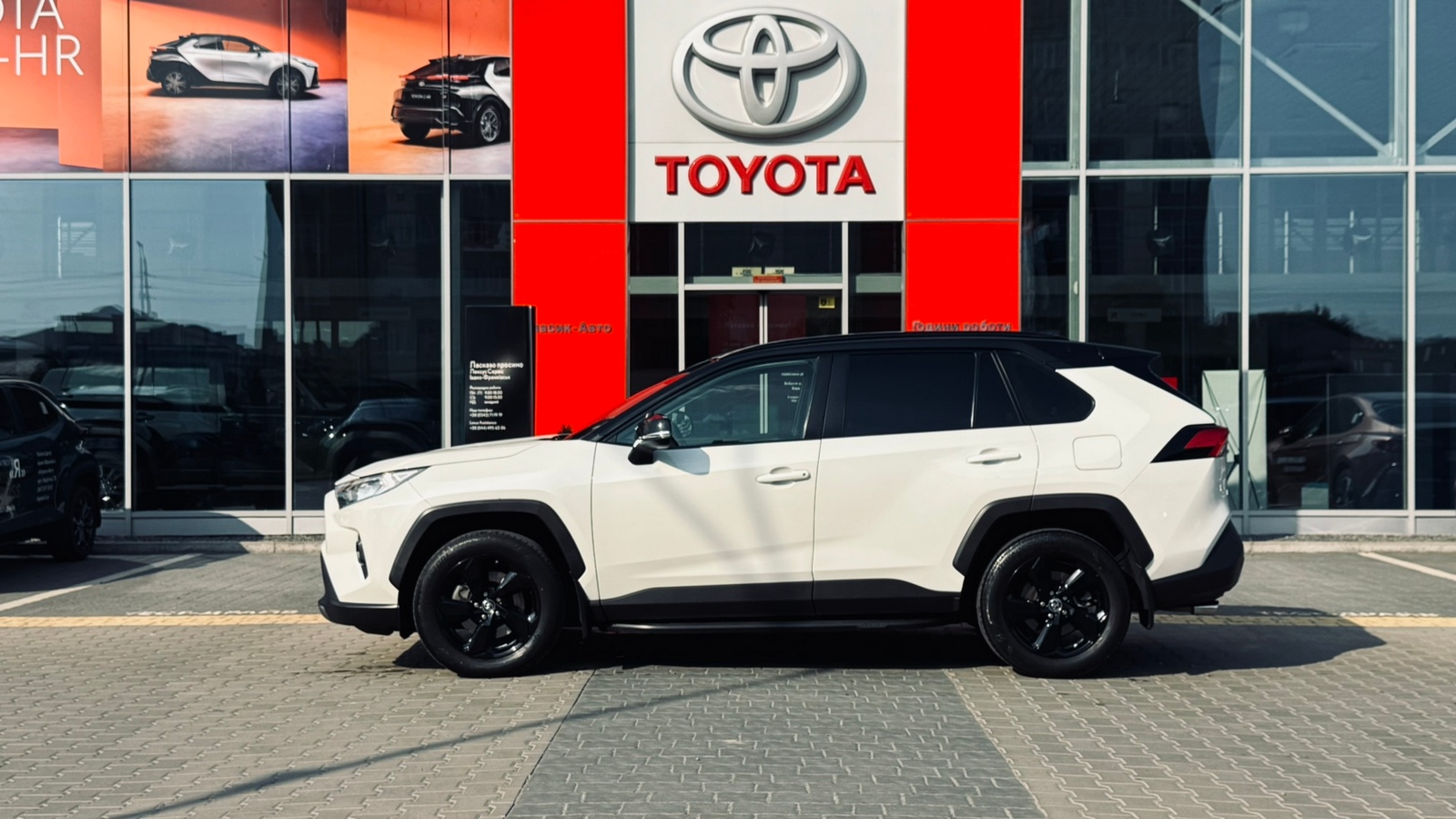 Toyota RAV4 2021 року, Універсал, Тойота Центр Івано-Франківськ "Класик-Авто", м.Івано-Франківськ | Фото № 3 Toyota RAV4 2021 року з пробігом 85560 км, Універсал, Тойота Центр Івано-Франківськ "Класик-Авто", м.Івано-Франківськ - 1639000 ГРН | Фото № 3