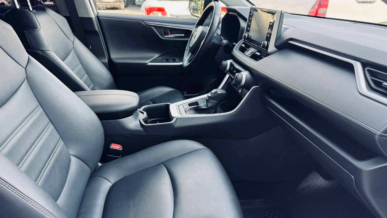 Toyota RAV4 2021 року, Універсал, Тойота Центр Івано-Франківськ "Класик-Авто", м.Івано-Франківськ | Фото № 6 Toyota RAV4 2021 року з пробігом 85560 км, Універсал, Тойота Центр Івано-Франківськ "Класик-Авто", м.Івано-Франківськ - 1639000 ГРН | Фото № 6