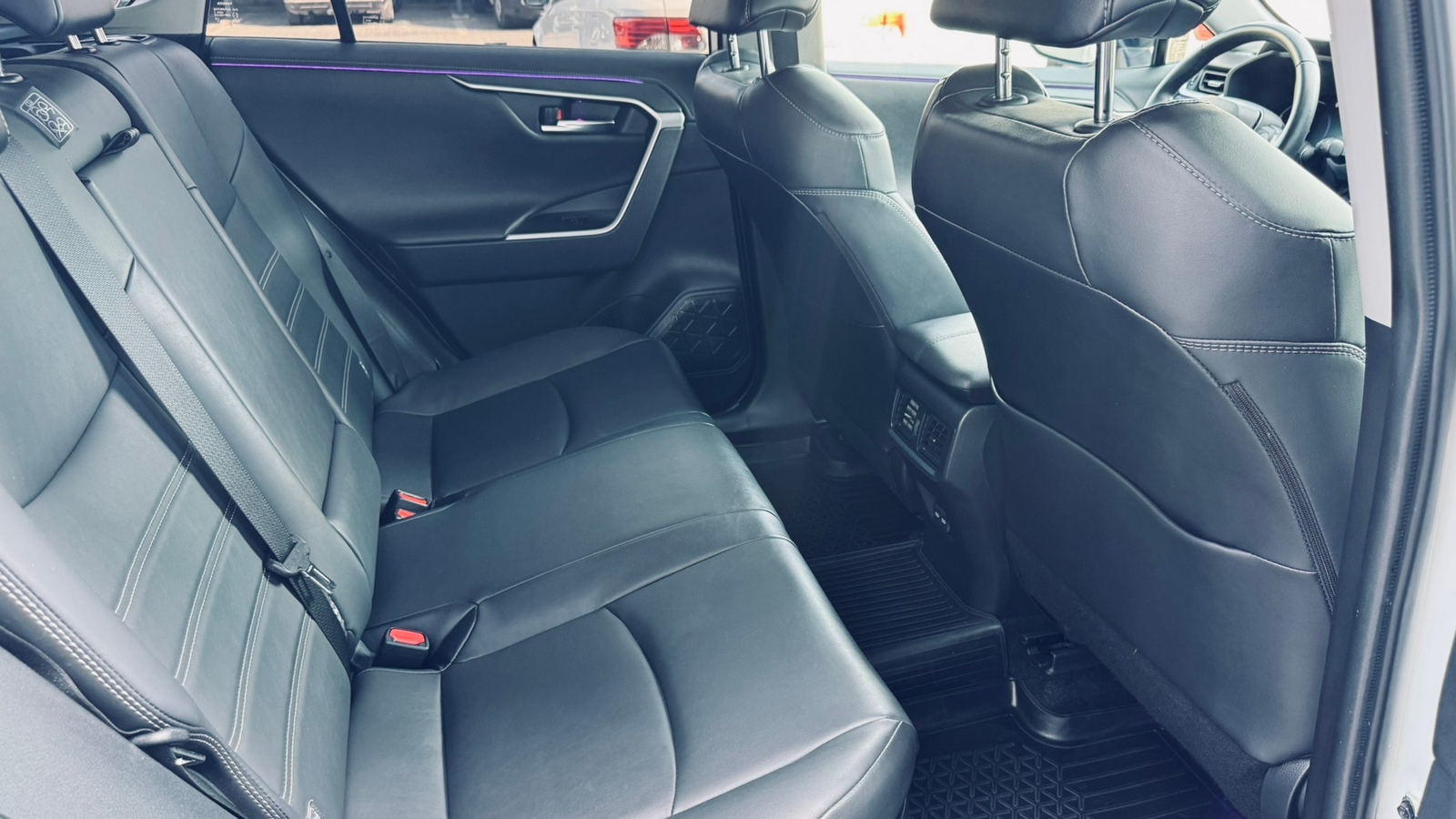 Toyota RAV4 2021 року, Універсал, Тойота Центр Івано-Франківськ "Класик-Авто", м.Івано-Франківськ | Фото № 7 Toyota RAV4 2021 року з пробігом 85560 км, Універсал, Тойота Центр Івано-Франківськ "Класик-Авто", м.Івано-Франківськ - 1639000 ГРН | Фото № 7