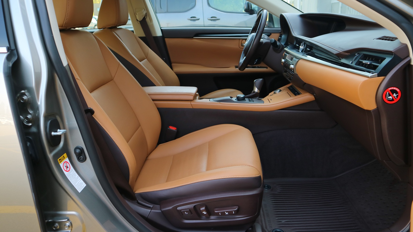Lexus ES 2017 року, Седан, Тойота Центр Київ "Автосаміт Укравто Столичне", м.Київ | Фото № 6 Lexus ES 2017 року з пробігом 133611 км, Седан, Тойота Центр Київ "Автосаміт Укравто Столичне", м.Київ - 1115000 ГРН | Фото № 6