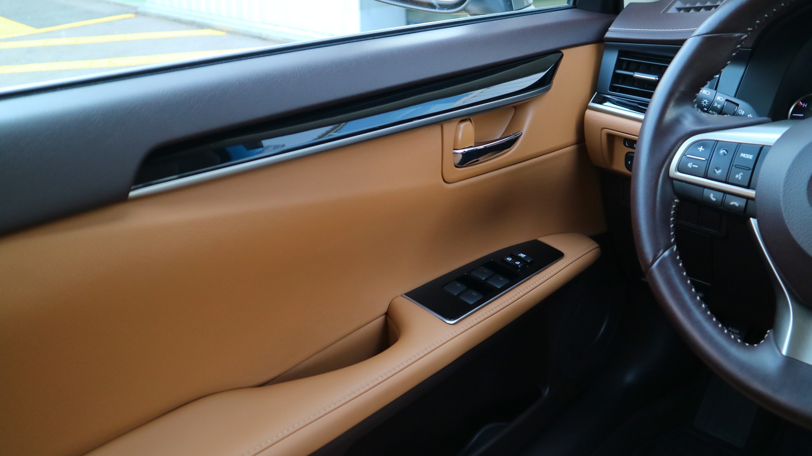 Lexus ES 2017 року, Седан, Тойота Центр Київ "Автосаміт Укравто Столичне", м.Київ | Фото № 16 Lexus ES 2017 року з пробігом 133611 км, Седан, Тойота Центр Київ "Автосаміт Укравто Столичне", м.Київ - 1115000 ГРН | Фото № 16
