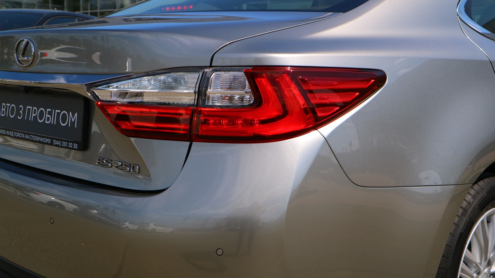 Lexus ES 2017 року, Седан, Тойота Центр Київ "Автосаміт Укравто Столичне", м.Київ | Фото № 27 Lexus ES 2017 року з пробігом 133611 км, Седан, Тойота Центр Київ "Автосаміт Укравто Столичне", м.Київ - 1115000 ГРН | Фото № 27
