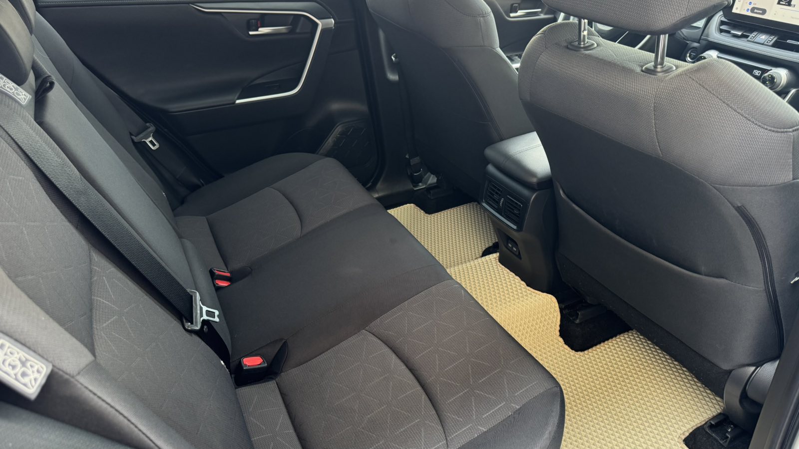 Toyota RAV4 2023 року з пробігом 98055 км, Універсал, Тойота Центр Київ "Автосаміт Укравто", м.Київ - 1740000 ГРН | Фото № 7