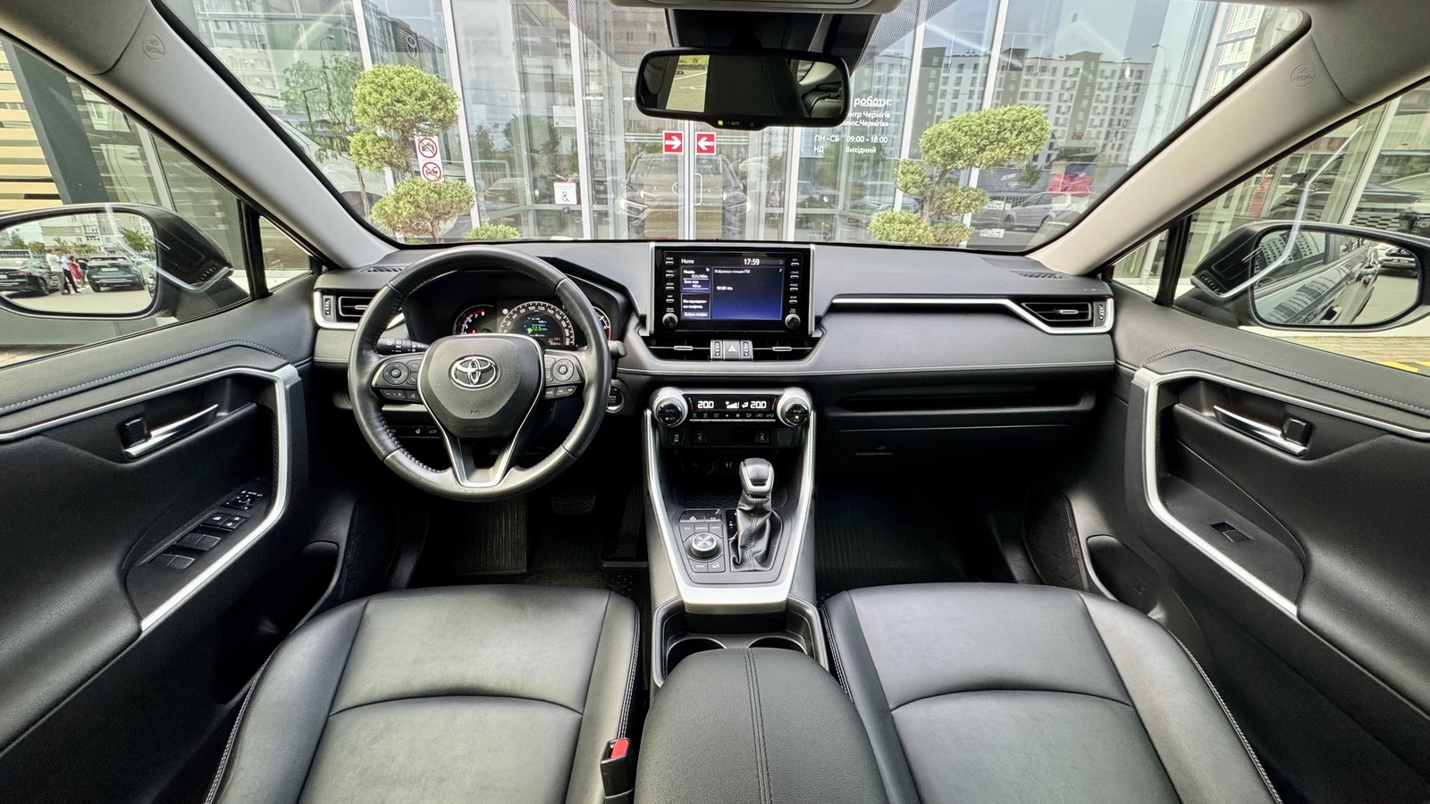 Toyota RAV4 2019 року, Універсал, Тойота Центр Чернігів "Соллі-Плюс", м.Чернігів | Фото № 8 Toyota RAV4 2019 року з пробігом 50261 км, Універсал, Тойота Центр Чернігів "Соллі-Плюс", м.Чернігів - 1282000 ГРН | Фото № 8