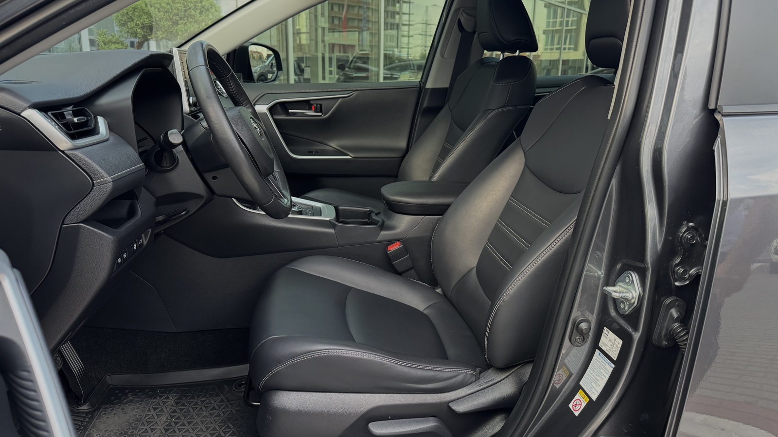 Toyota RAV4 2019 року, Універсал, Тойота Центр Чернігів "Соллі-Плюс", м.Чернігів | Фото № 12 Toyota RAV4 2019 року з пробігом 50261 км, Універсал, Тойота Центр Чернігів "Соллі-Плюс", м.Чернігів - 1282000 ГРН | Фото № 12