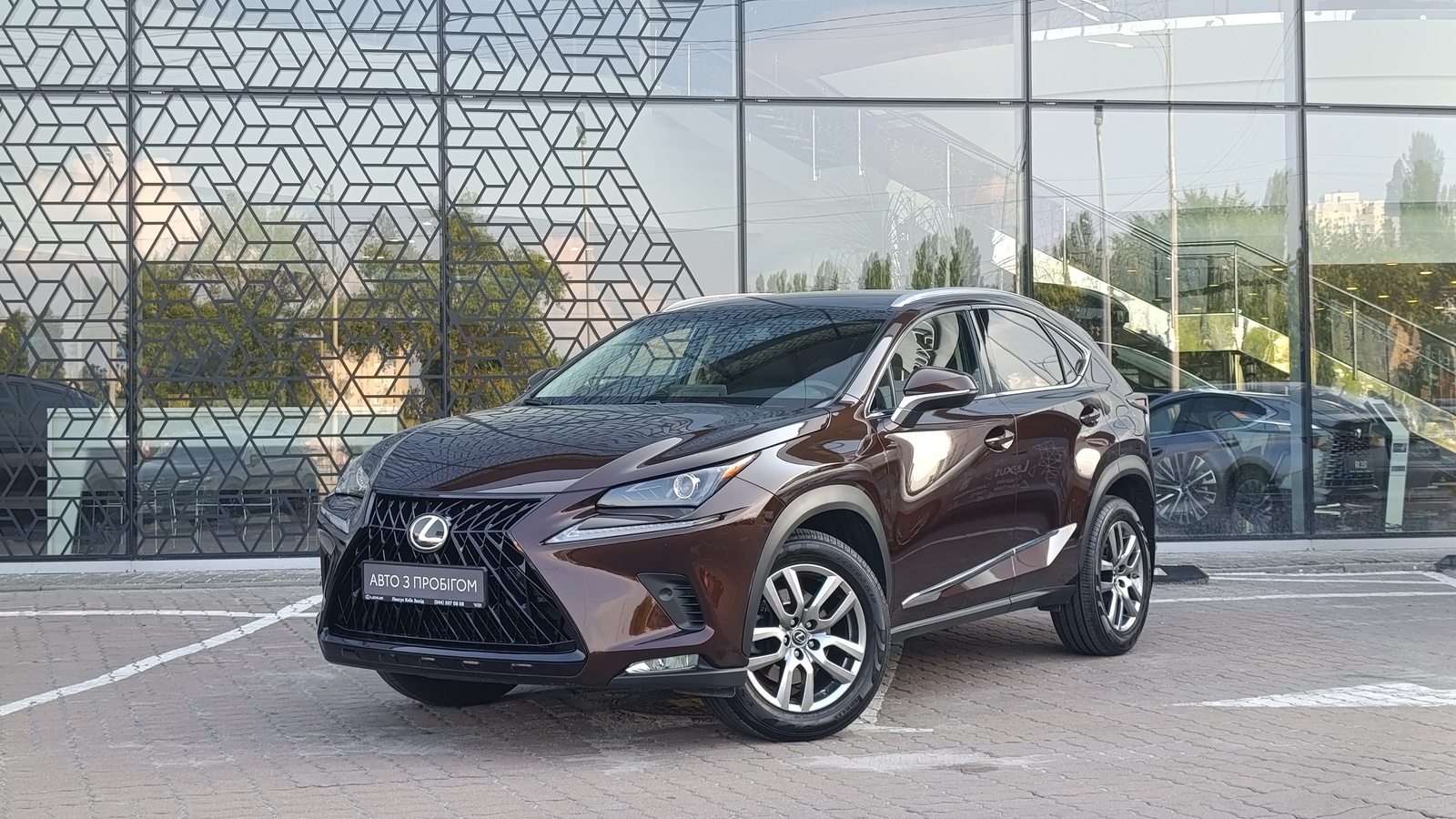 Lexus NX 2017 року, Універсал, Лексус Київ Захід, м.Київ | Фото № 1 Lexus NX 2017 року з пробігом 63442 км, Універсал, Лексус Київ Захід, м.Київ - 1290000 ГРН | Фото № 1
