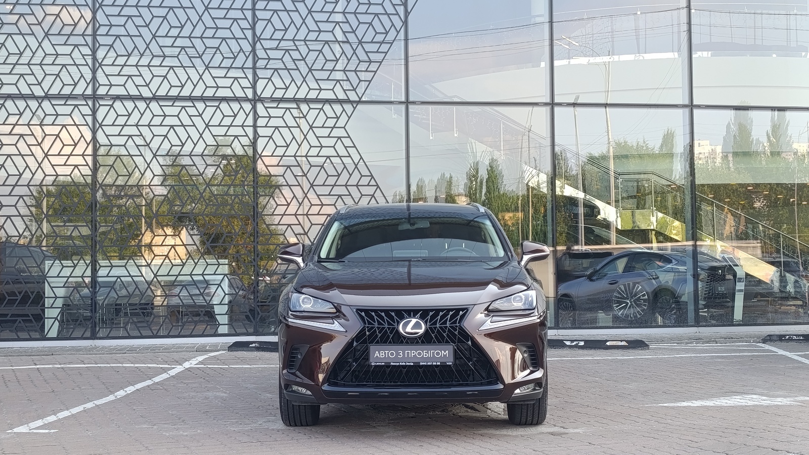 Lexus NX 2017 року, Універсал, Лексус Київ Захід, м.Київ | Фото № 5 Lexus NX 2017 року з пробігом 63442 км, Універсал, Лексус Київ Захід, м.Київ - 1290000 ГРН | Фото № 5
