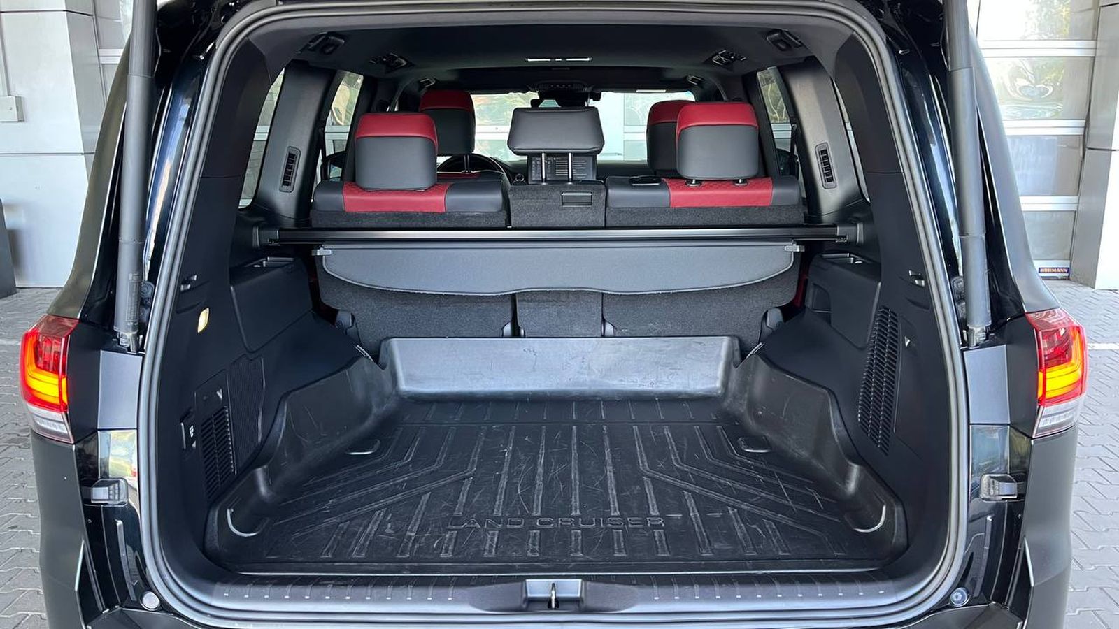 Toyota LAND CRUISER 2022 року, Універсал, Тойота Центр Хмельницький "Гранд Мотор", м.Хмельницький | Фото № 10 Toyota LAND CRUISER 2022 року з пробігом 91935 км, Універсал, Тойота Центр Хмельницький "Гранд Мотор", м.Хмельницький - 3387000 ГРН | Фото № 10