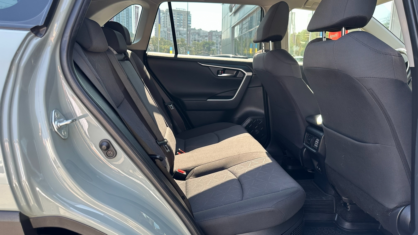 Toyota RAV4 2021 року з пробігом 169879 км, Універсал, Тойота Центр Харків "Артсіті", м.Харків - 1183000 ГРН | Фото № 7