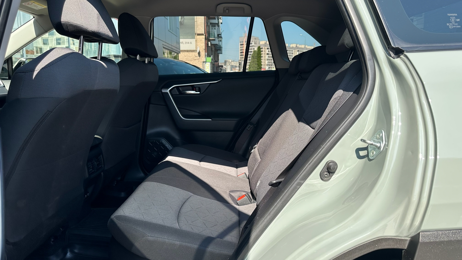 Toyota RAV4 2021 року з пробігом 169879 км, Універсал, Тойота Центр Харків "Артсіті", м.Харків - 1183000 ГРН | Фото № 11
