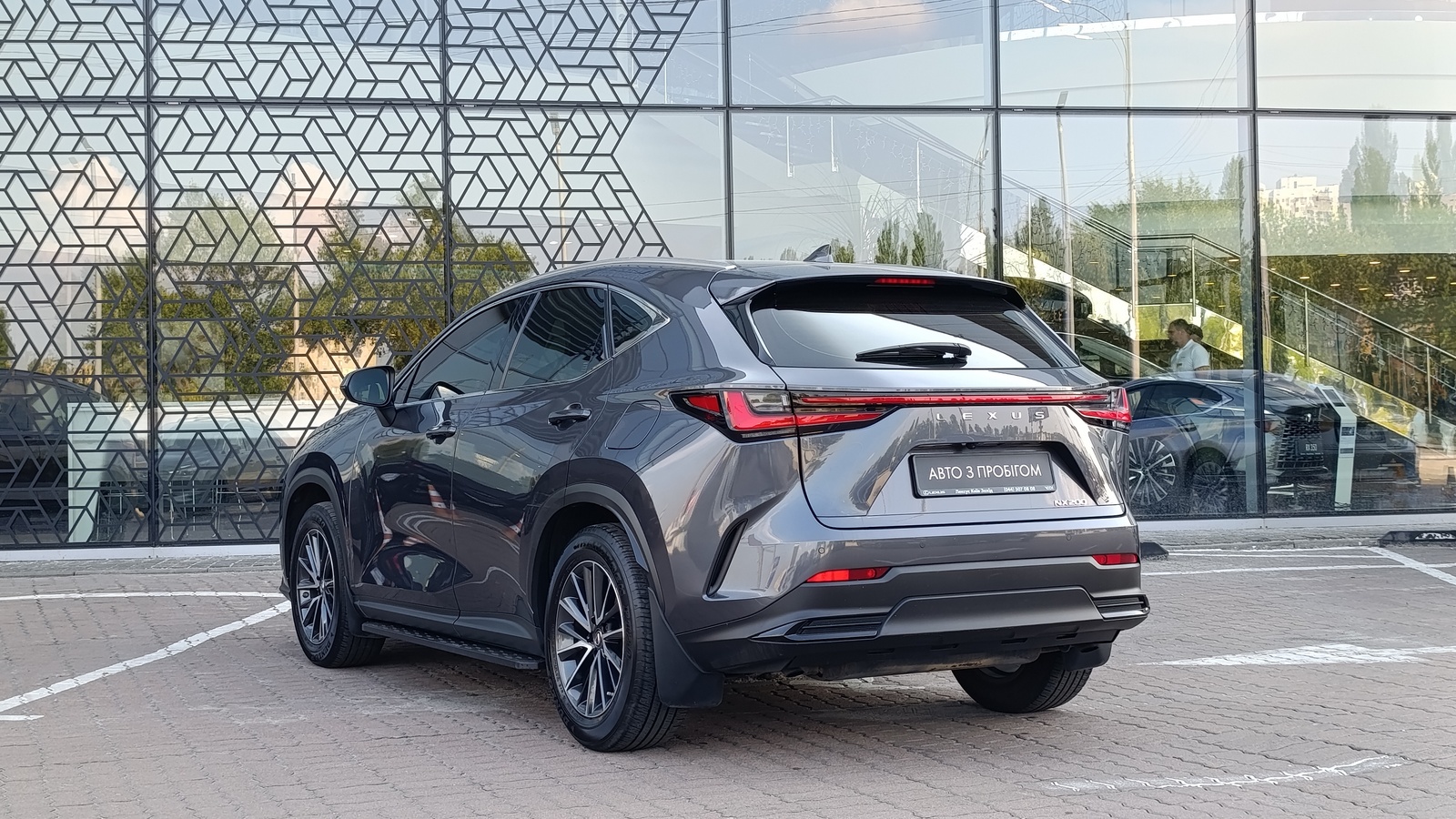 Lexus NX 2023 року з пробігом 39000 км, Універсал, Лексус Київ Захід, м.Київ - 1920000 ГРН | Фото № 2