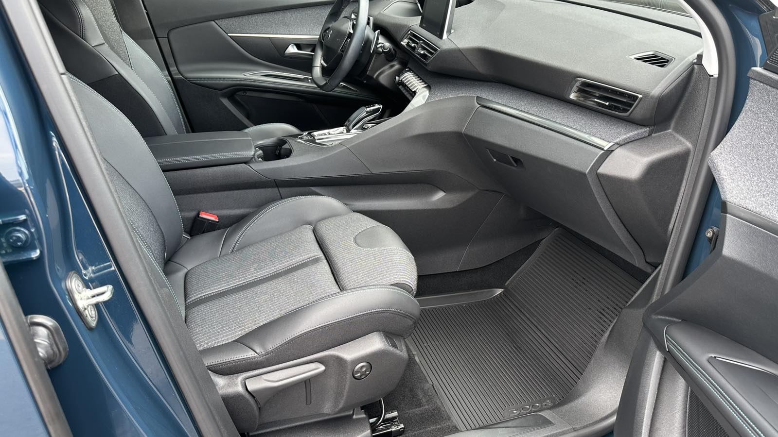 Інші авто PEUGEOT 3008 2022 року, Ліфтбек, Лексус Київ Аеропорт, м.Київ | Фото № 6 Інші авто PEUGEOT 3008 2022 року з пробігом 20700 км, Ліфтбек, Лексус Київ Аеропорт, м.Київ - 1303184 ГРН | Фото № 6