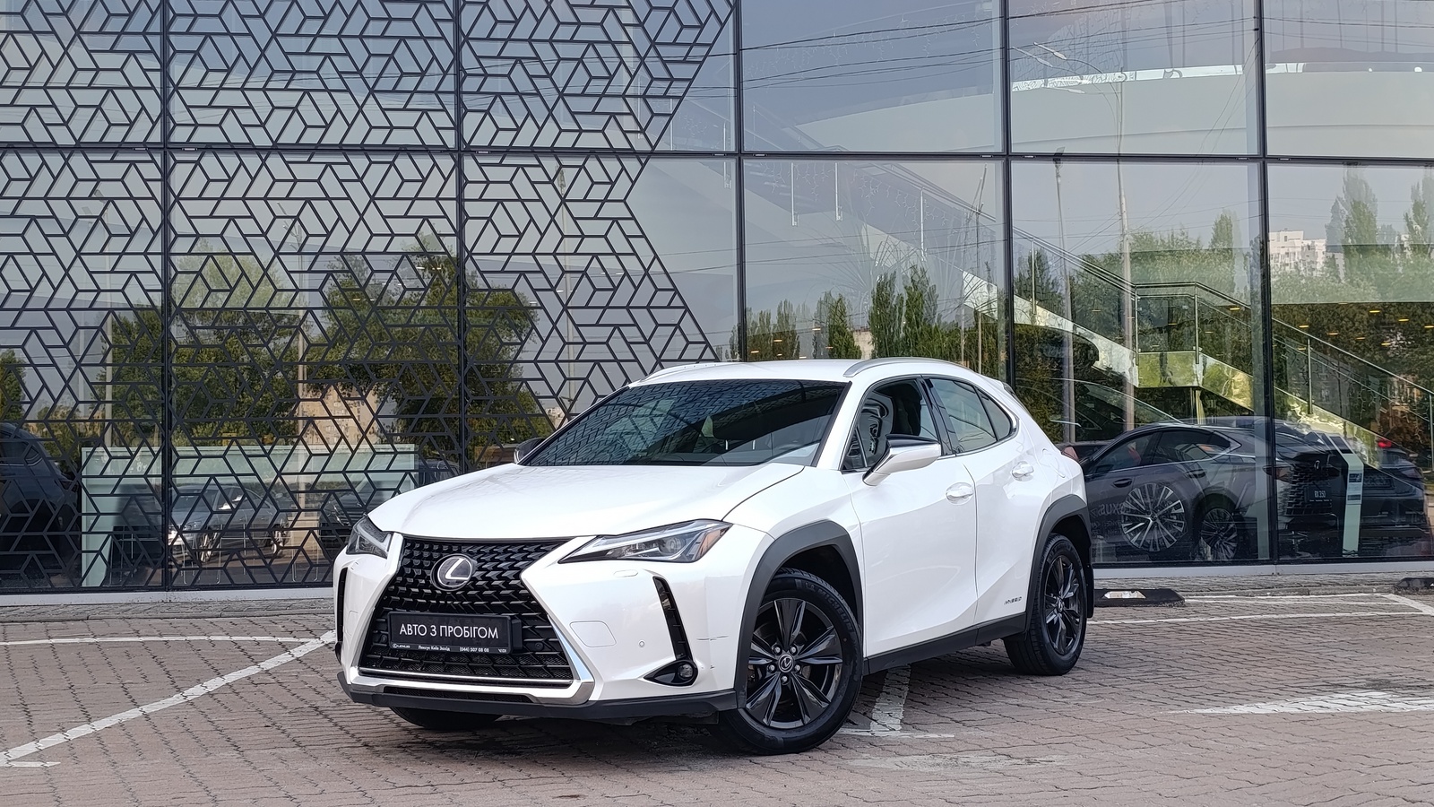 Lexus UX 2019 року з пробігом 159000 км, Хетчбек, Лексус Київ Захід, м.Київ - 1260000 ГРН | Фото № 1