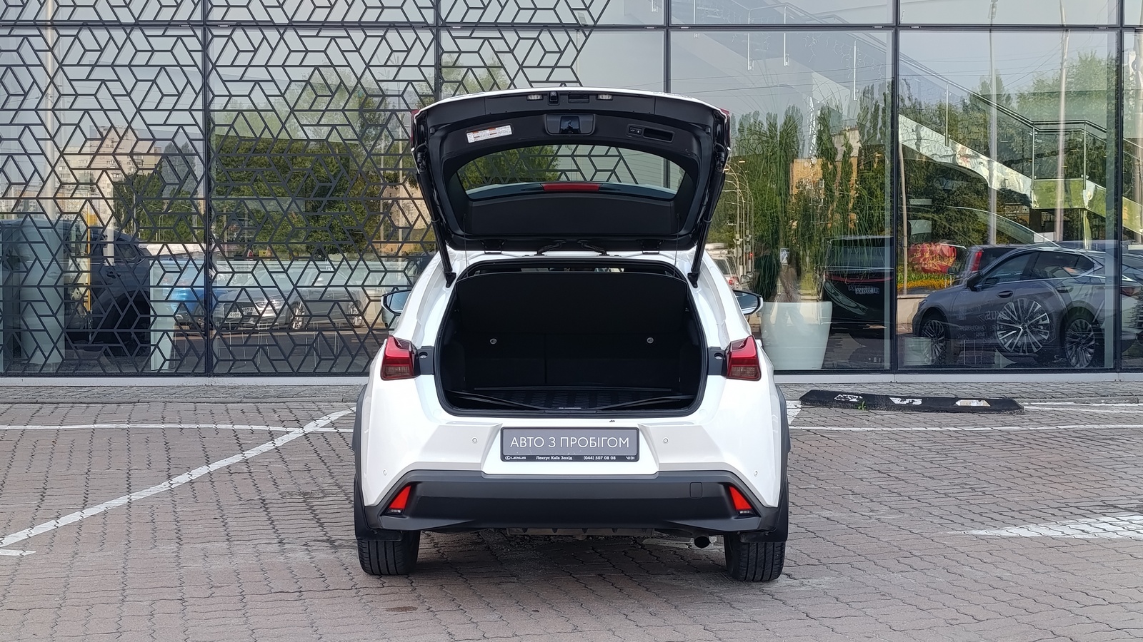 Lexus UX 2019 року з пробігом 159000 км, Хетчбек, Лексус Київ Захід, м.Київ - 1260000 ГРН | Фото № 10