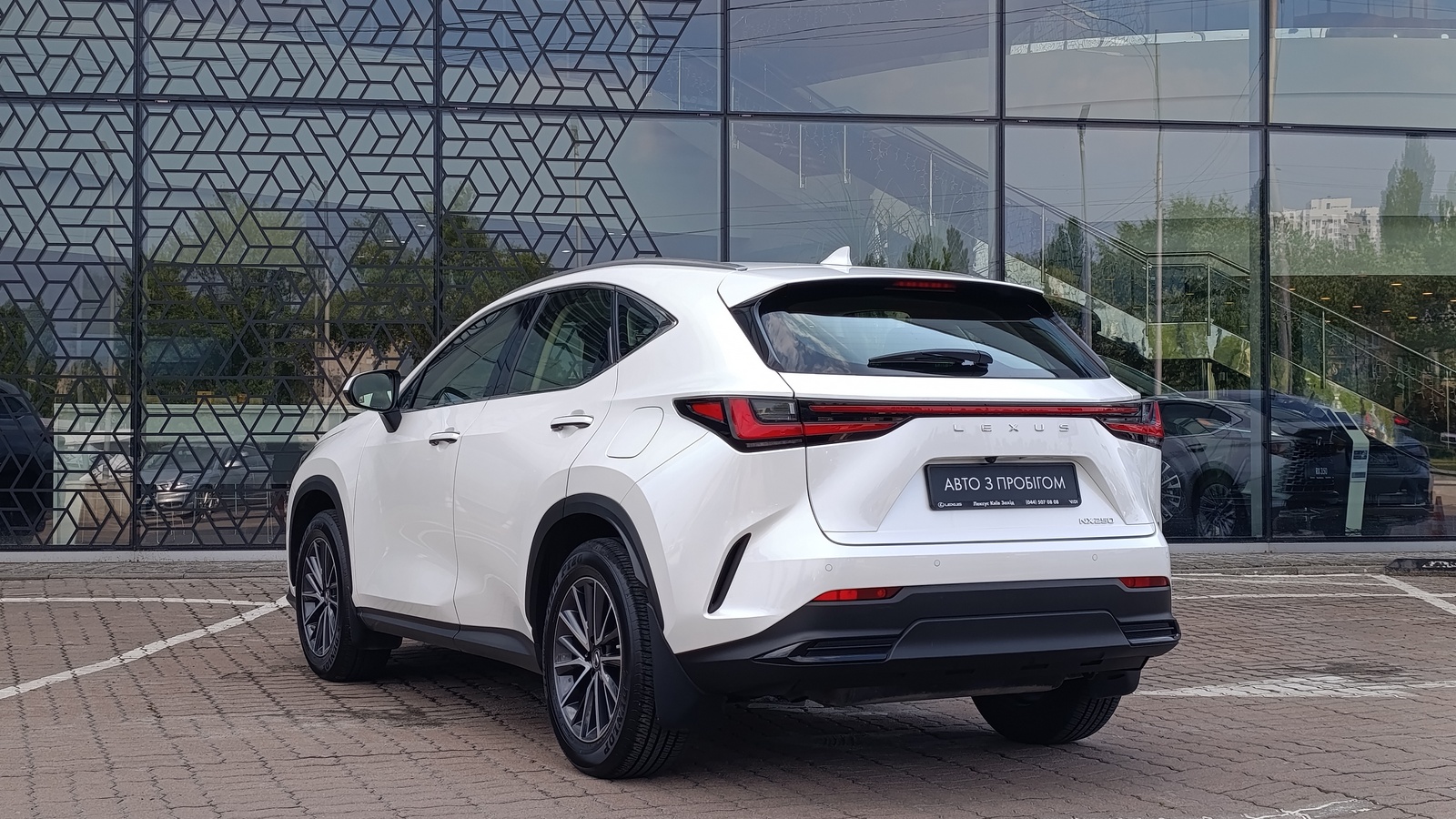 Lexus NX 2022 року, Універсал, Лексус Київ Захід, м.Київ | Фото № 2 Lexus NX 2022 року з пробігом 13205 км, Універсал, Лексус Київ Захід, м.Київ - 2085000 ГРН | Фото № 2