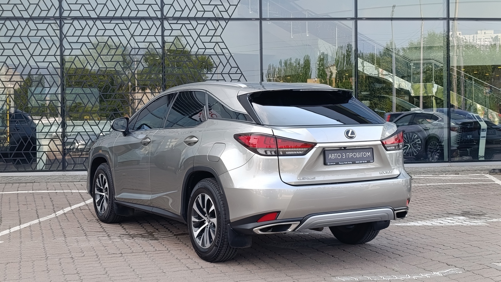 Lexus RX 2020 року з пробігом 101567 км, Універсал, Лексус Київ Захід, м.Київ - 1785000 ГРН | Фото № 2