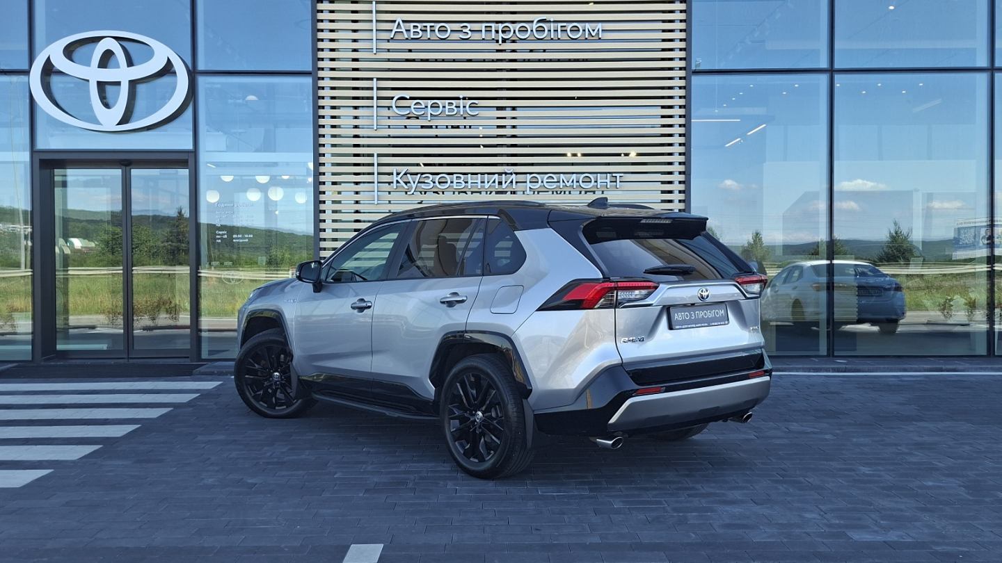 Toyota RAV4 2022 року, Універсал, Тойота Центр Ужгород "Карат Мотор", м.Ужгород | Фото № 2 Toyota RAV4 2022 року з пробігом 97808 км, Універсал, Тойота Центр Ужгород "Карат Мотор", м.Ужгород - 1726000 ГРН | Фото № 2
