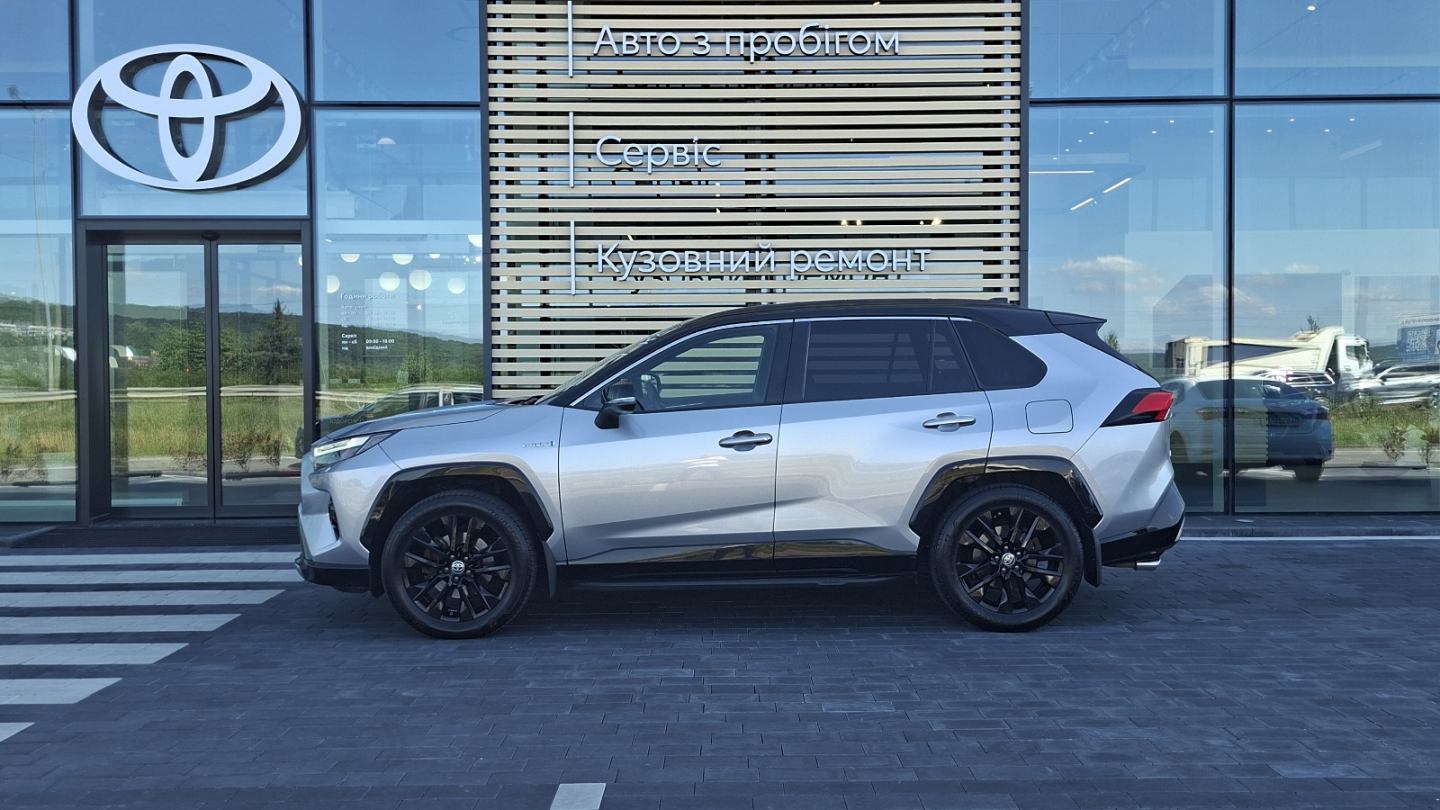 Toyota RAV4 2022 року, Універсал, Тойота Центр Ужгород "Карат Мотор", м.Ужгород | Фото № 3 Toyota RAV4 2022 року з пробігом 97808 км, Універсал, Тойота Центр Ужгород "Карат Мотор", м.Ужгород - 1726000 ГРН | Фото № 3