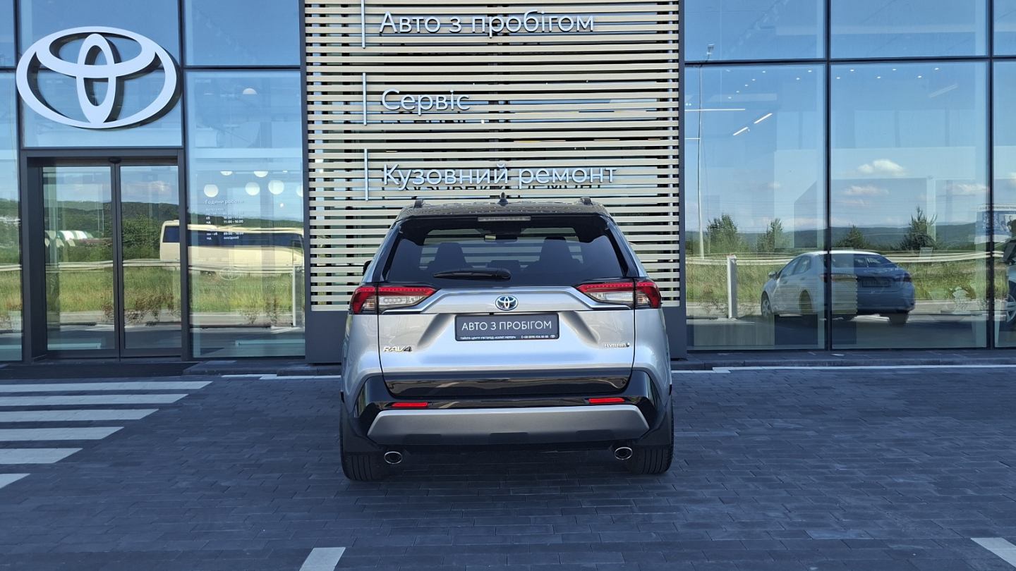 Toyota RAV4 2022 року, Універсал, Тойота Центр Ужгород "Карат Мотор", м.Ужгород | Фото № 4 Toyota RAV4 2022 року з пробігом 97808 км, Універсал, Тойота Центр Ужгород "Карат Мотор", м.Ужгород - 1726000 ГРН | Фото № 4