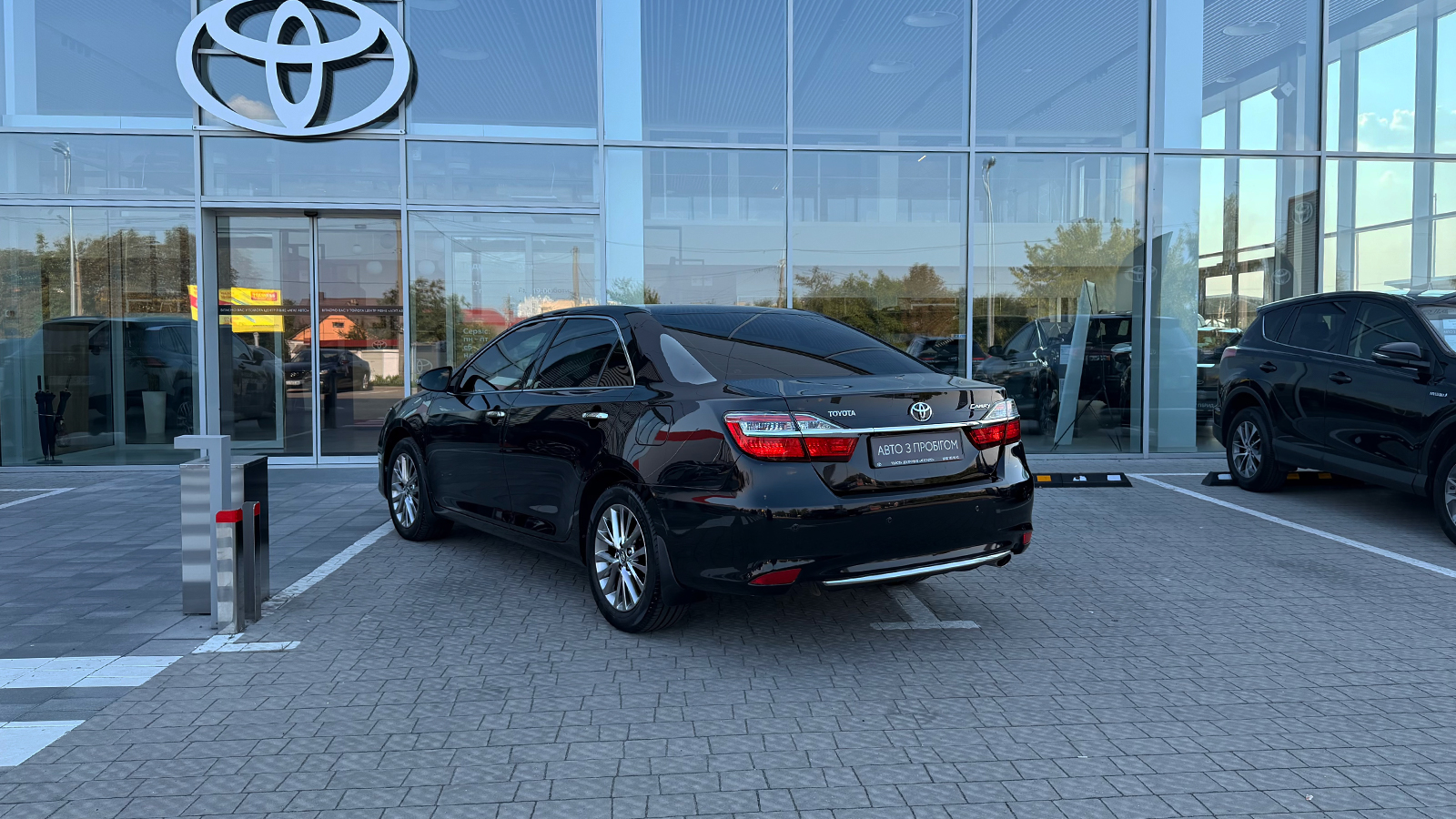 Toyota CAMRY 2017 року, Седан, Тойота Центр Рівне "Агат Авто", м.Рівне | Фото № 2 Toyota CAMRY 2017 року з пробігом 183094 км, Седан, Тойота Центр Рівне "Агат Авто", м.Рівне - 811720 ГРН | Фото № 2