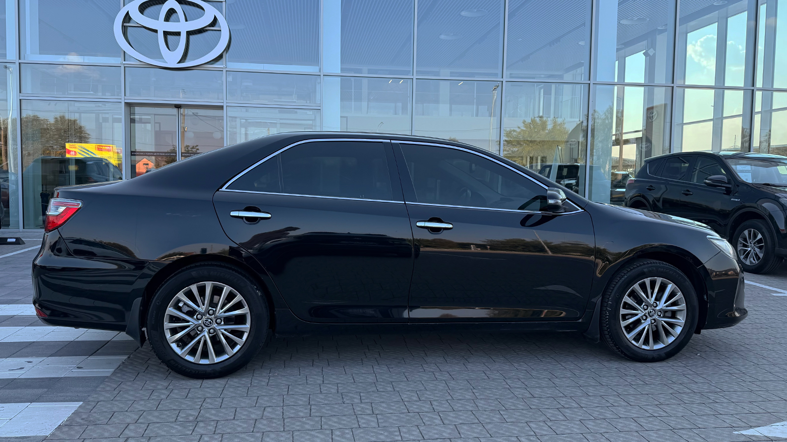 Toyota CAMRY 2017 року, Седан, Тойота Центр Рівне "Агат Авто", м.Рівне | Фото № 17 Toyota CAMRY 2017 року з пробігом 183094 км, Седан, Тойота Центр Рівне "Агат Авто", м.Рівне - 811720 ГРН | Фото № 17