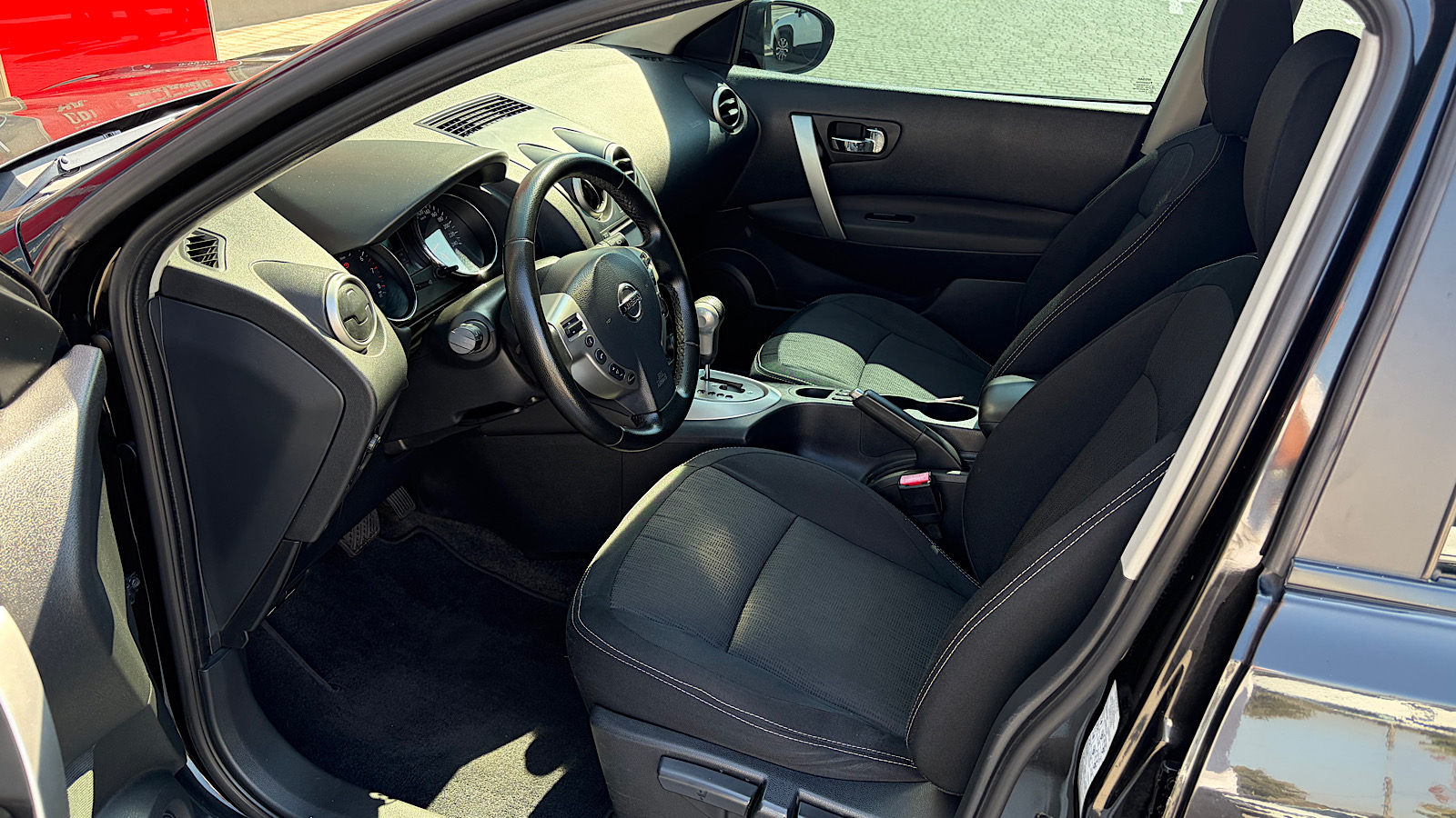 Інші авто NISSAN QASHQAI 2011 року, Універсал, Тойота Центр Запоріжжя "Восток Автомир", м.Запоріжжя | Фото № 12 Інші авто NISSAN QASHQAI 2011 року з пробігом 155000 км, Універсал, Тойота Центр Запоріжжя "Восток Автомир", м.Запоріжжя - 482760 ГРН | Фото № 12