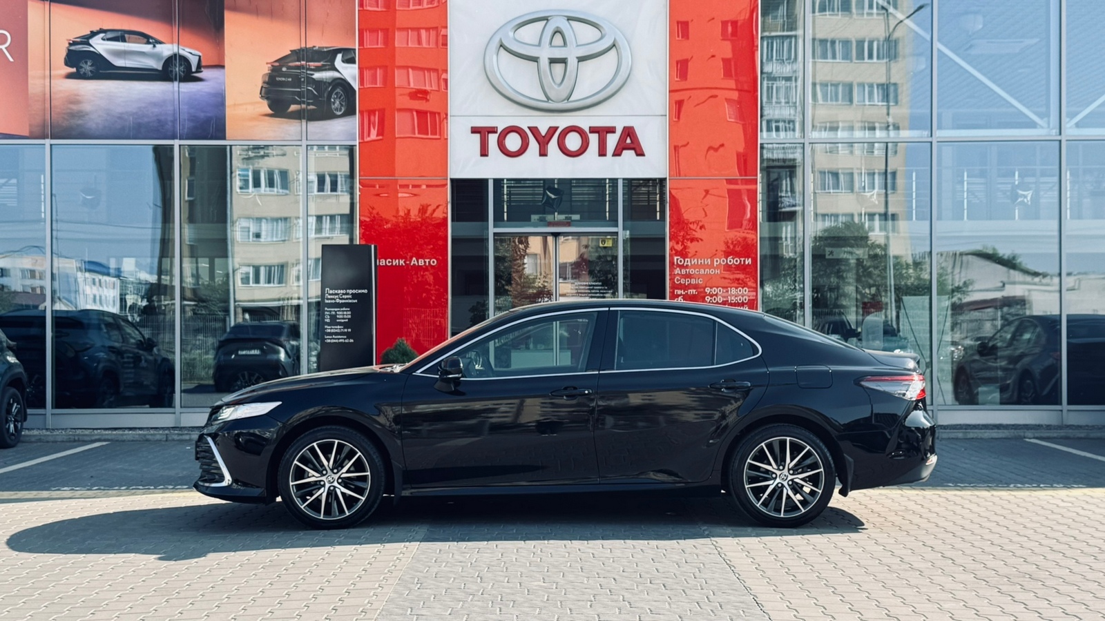 Toyota CAMRY 2023 року, Седан, Тойота Центр Івано-Франківськ "Класик-Авто", м.Івано-Франківськ | Фото № 3 Toyota CAMRY 2023 року з пробігом 72634 км, Седан, Тойота Центр Івано-Франківськ "Класик-Авто", м.Івано-Франківськ - 1532000 ГРН | Фото № 3