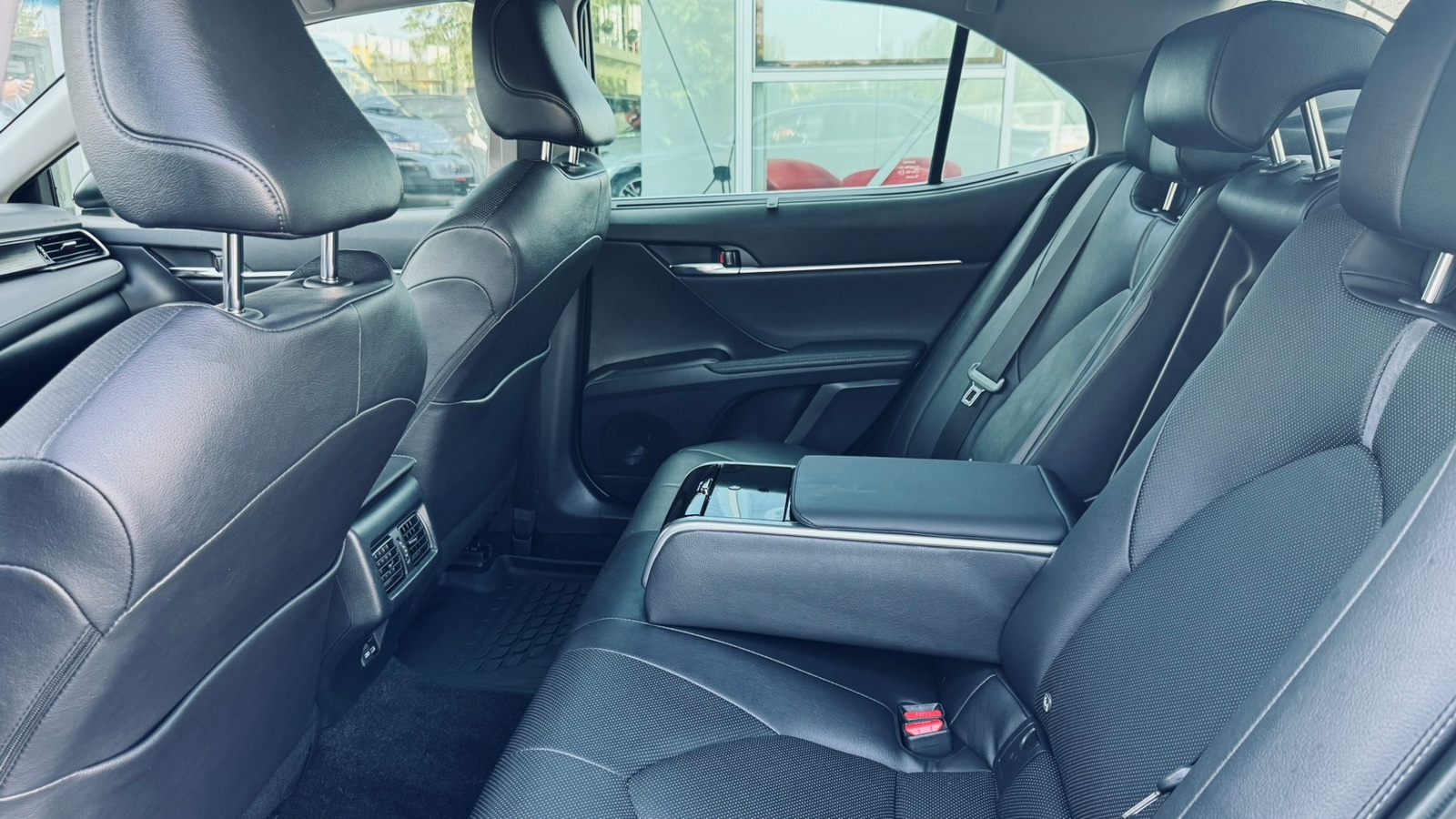 Toyota CAMRY 2023 року, Седан, Тойота Центр Івано-Франківськ "Класик-Авто", м.Івано-Франківськ | Фото № 11 Toyota CAMRY 2023 року з пробігом 72634 км, Седан, Тойота Центр Івано-Франківськ "Класик-Авто", м.Івано-Франківськ - 1532000 ГРН | Фото № 11