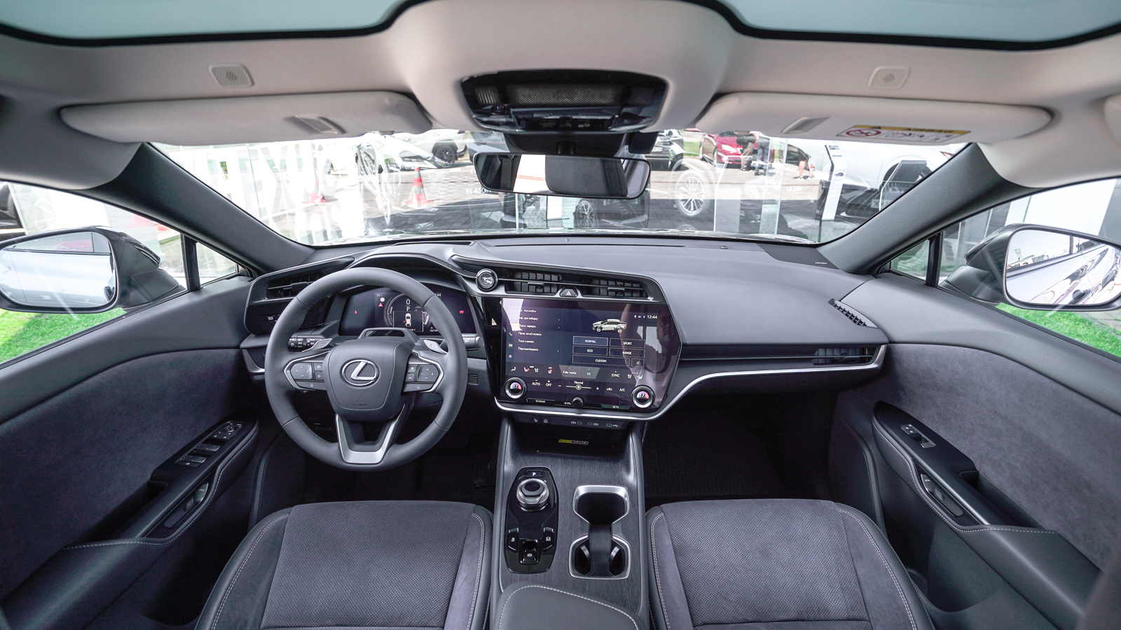 Lexus RZ 2023 року, Універсал, Лексус Львів, м.Львів | Фото № 8 Lexus RZ 2023 року з пробігом 1358 км, Універсал, Лексус Львів, м.Львів - 2660900 ГРН | Фото № 8