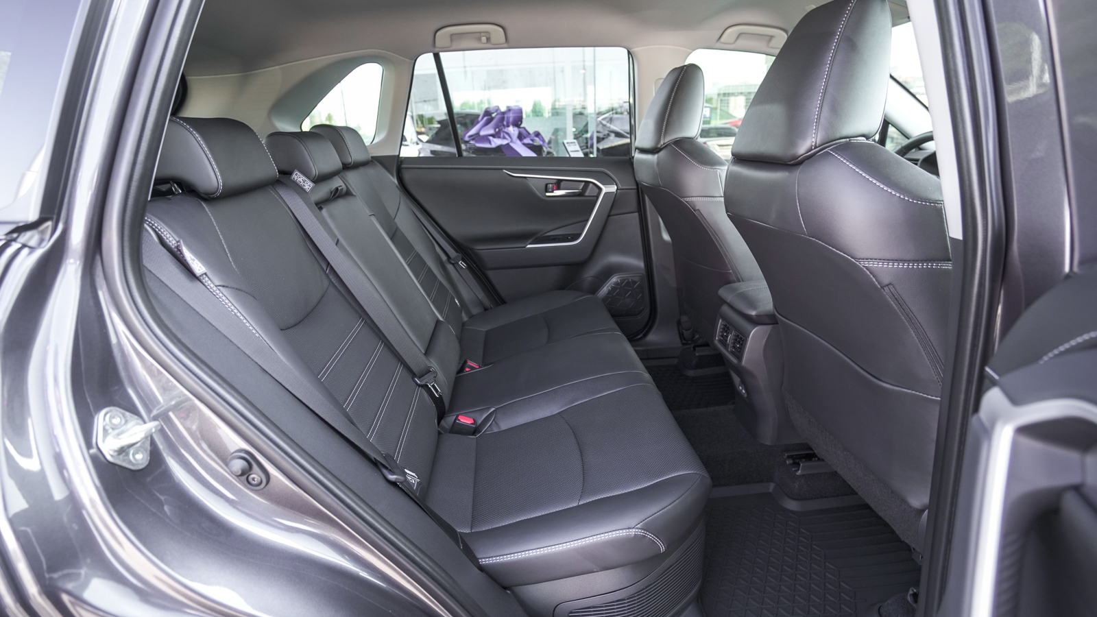 Toyota RAV4 2025 року, Універсал, Лексус Львів, м.Львів | Фото № 7 Toyota RAV4 2025 року з пробігом 1808 км, Універсал, Лексус Львів, м.Львів - 2255000 ГРН | Фото № 7