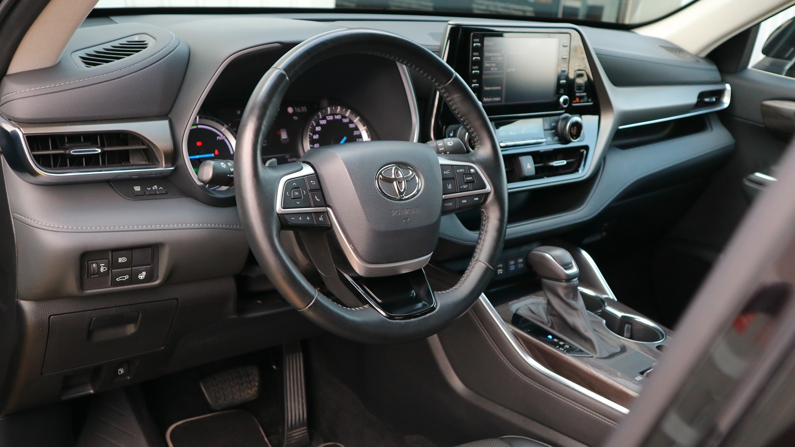 Toyota HIGHLANDER 2022 року з пробігом 85650 км, Універсал, Тойота Центр Київ "Автосаміт Укравто Столичне", м.Київ - 2289000 ГРН | Фото № 18
