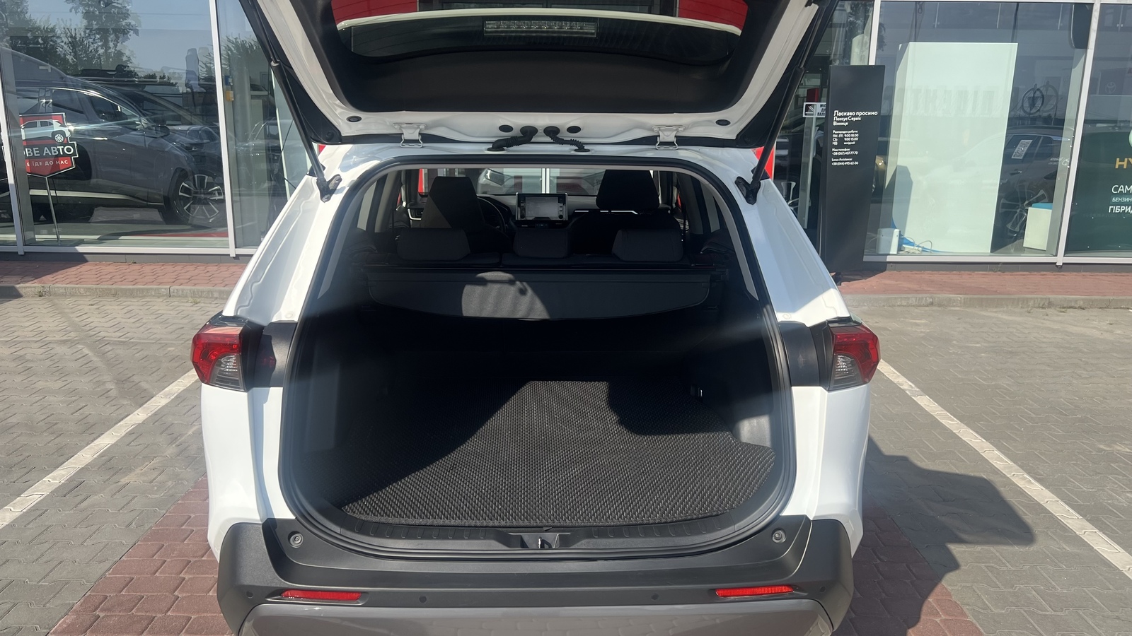 Toyota RAV4 2020 року, Універсал, Тойота Центр Вінниця "Преміум Мотор", м.Вінниця | Фото № 10 Toyota RAV4 2020 року з пробігом 164627 км, Універсал, Тойота Центр Вінниця "Преміум Мотор", м.Вінниця - 1120000 ГРН | Фото № 10