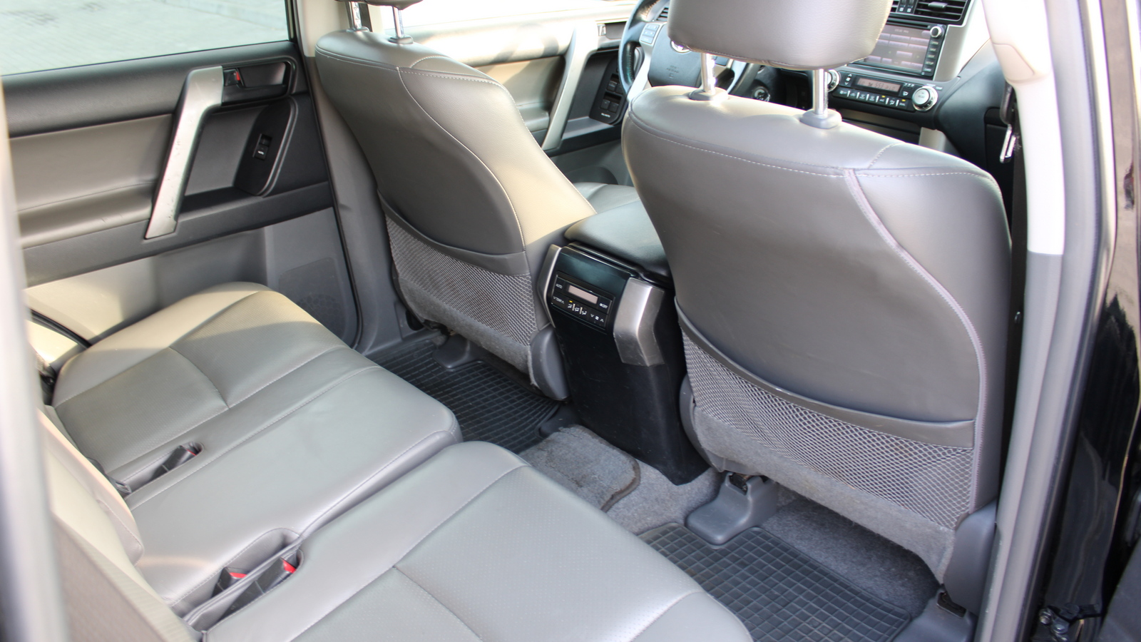 Toyota LAND CRUISER PRADO 2010 року, Універсал, Тойота Центр Черкаси "Мотор Сіті", м.Черкаси | Фото № 7 Toyota LAND CRUISER PRADO 2010 року з пробігом 194687 км, Універсал, Тойота Центр Черкаси "Мотор Сіті", м.Черкаси - 850000 ГРН | Фото № 7