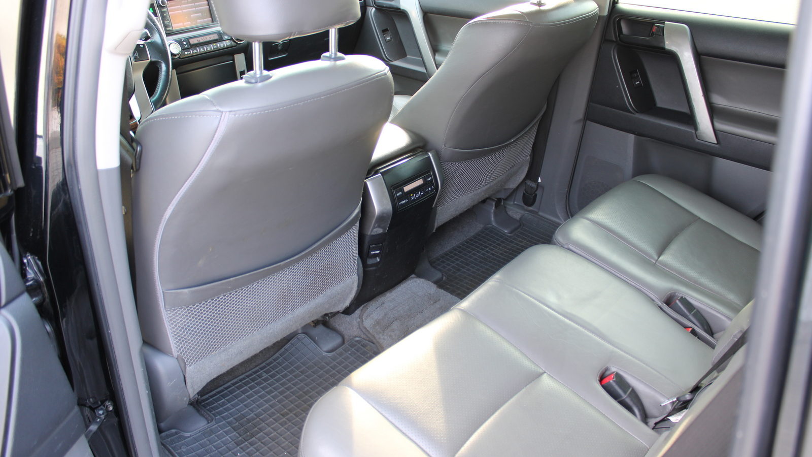 Toyota LAND CRUISER PRADO 2010 року, Універсал, Тойота Центр Черкаси "Мотор Сіті", м.Черкаси | Фото № 11 Toyota LAND CRUISER PRADO 2010 року з пробігом 194687 км, Універсал, Тойота Центр Черкаси "Мотор Сіті", м.Черкаси - 850000 ГРН | Фото № 11