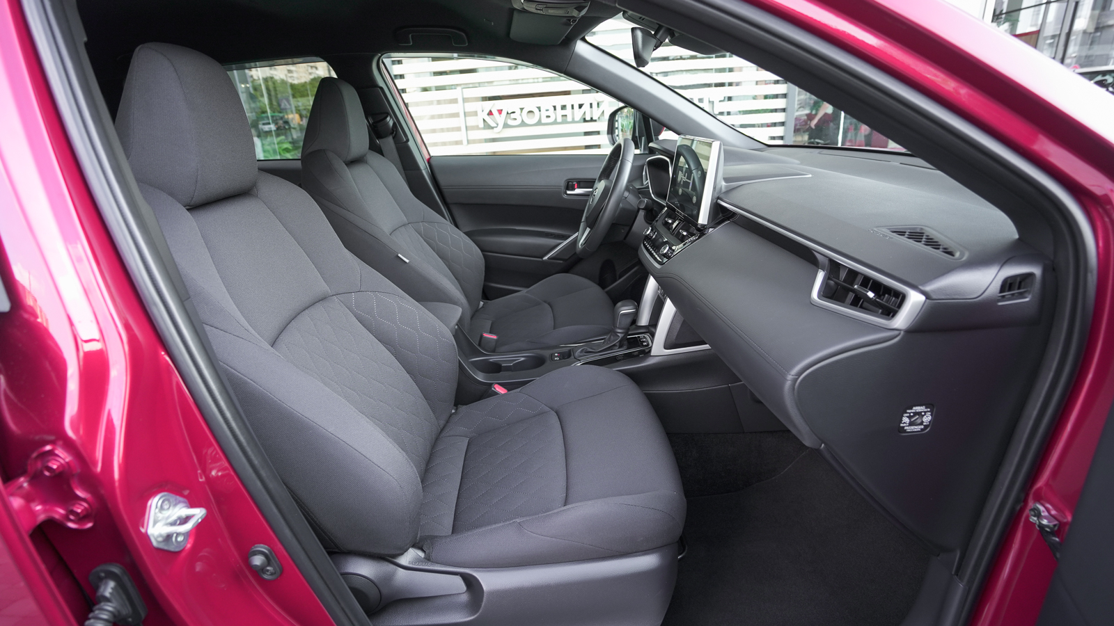 Toyota COROLLA CROSS 2023 року з пробігом 28913 км, Універсал, Тойота Центр Львів "Діамант", м.Львів - 1443200 ГРН | Фото № 6