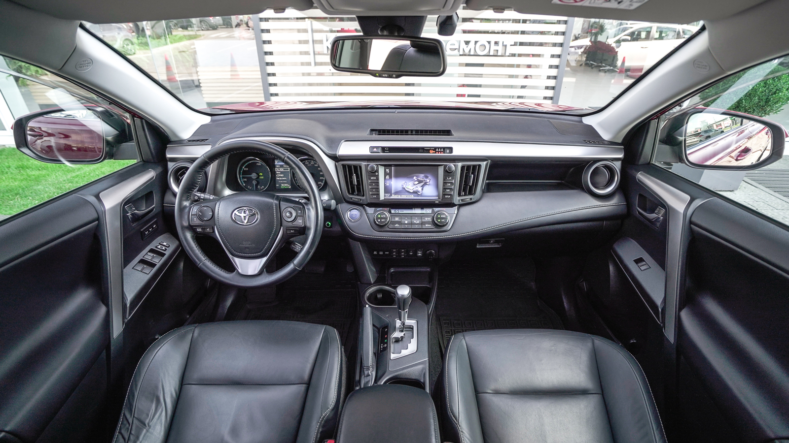 Toyota RAV4 2018 року, Універсал, Тойота Центр Львів "Діамант", м.Львів | Фото № 8 Toyota RAV4 2018 року з пробігом 96377 км, Універсал, Тойота Центр Львів "Діамант", м.Львів - 1217700 ГРН | Фото № 8