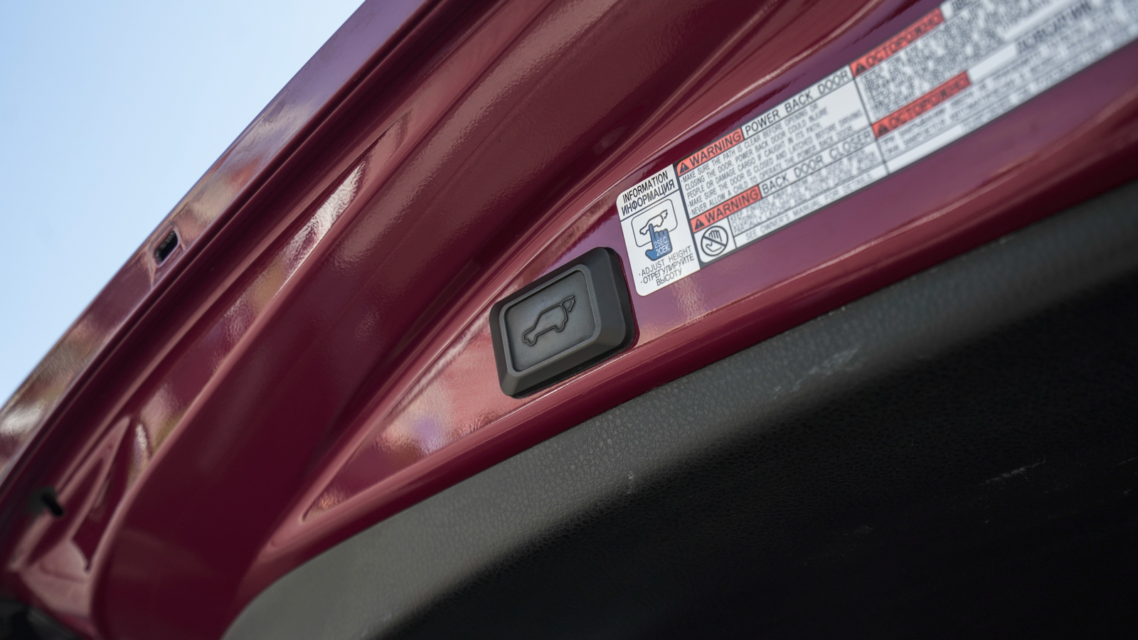 Toyota RAV4 2018 року, Універсал, Тойота Центр Львів "Діамант", м.Львів | Фото № 11 Toyota RAV4 2018 року з пробігом 96377 км, Універсал, Тойота Центр Львів "Діамант", м.Львів - 1217700 ГРН | Фото № 11