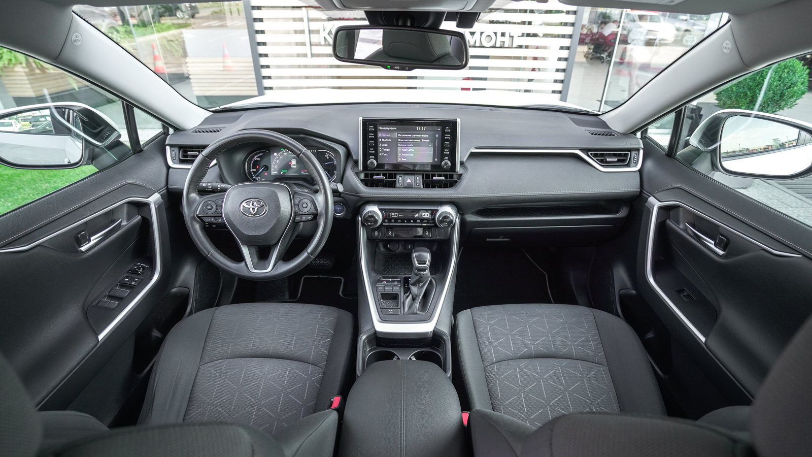 Toyota RAV4 2021 року, Універсал, Тойота Центр Львів "Діамант", м.Львів | Фото № 8 Toyota RAV4 2021 року з пробігом 71420 км, Універсал, Тойота Центр Львів "Діамант", м.Львів - 1443200 ГРН | Фото № 8