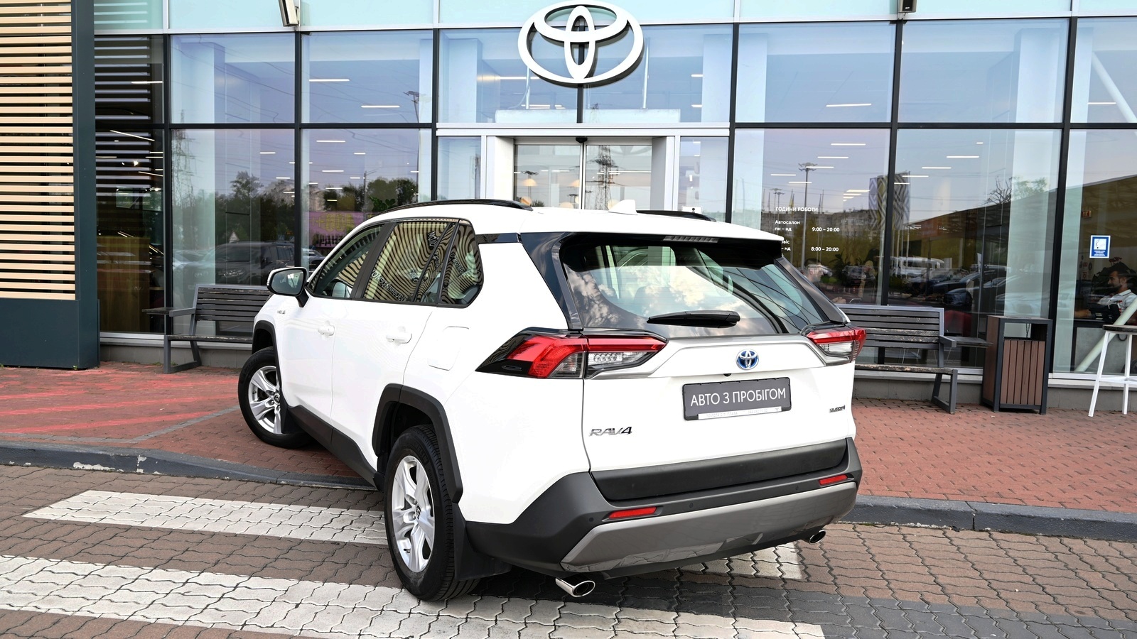 Toyota RAV4 2020 року, Універсал, Тойота Центр Київ "Сіті Плаза", м.Київ | Фото № 2 Toyota RAV4 2020 року з пробігом 83756 км, Універсал, Тойота Центр Київ "Сіті Плаза", м.Київ - 1289386 ГРН | Фото № 2