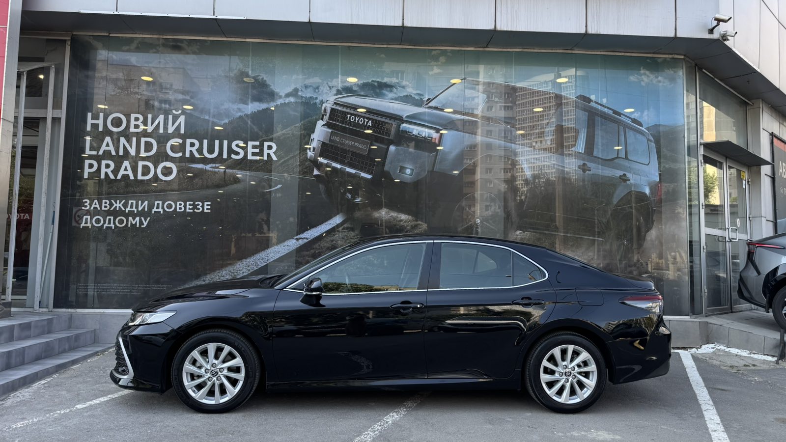 Toyota CAMRY 2021 року, Седан, Тойота Центр Одеса "ВіДі Пальміра", м.Одеса | Фото № 3 Toyota CAMRY 2021 року з пробігом 42500 км, Седан, Тойота Центр Одеса "ВіДі Пальміра", м.Одеса - 1257000 ГРН | Фото № 3