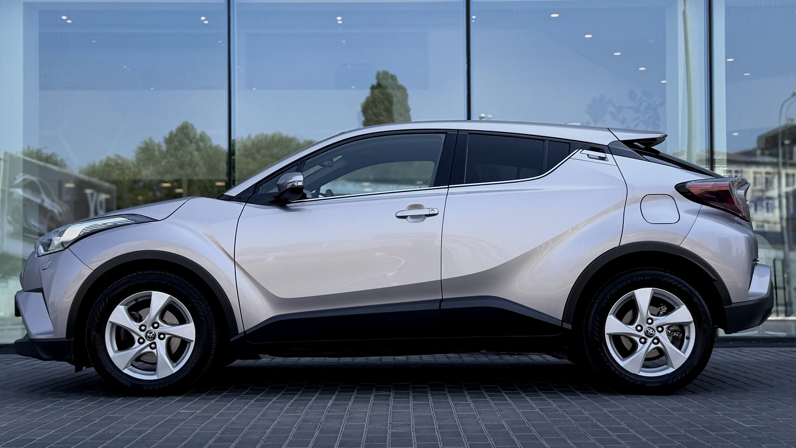 Toyota C-HR 2018 року, Універсал, Лексус Одеса, м.Одеса | Фото № 3 Toyota C-HR 2018 року з пробігом 70523 км, Універсал, Лексус Одеса, м.Одеса - 927567 ГРН | Фото № 3